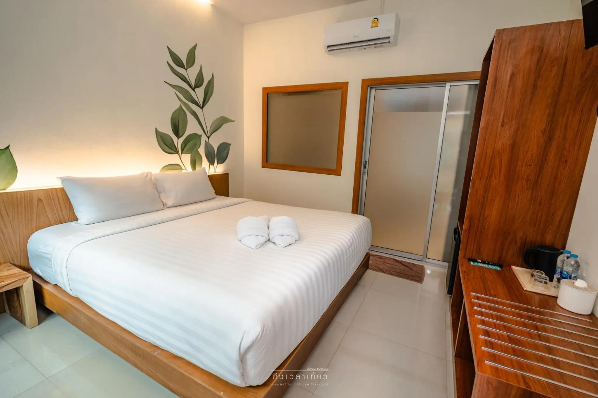 Photo of the whole room, Bed in Diamond Beach Resort