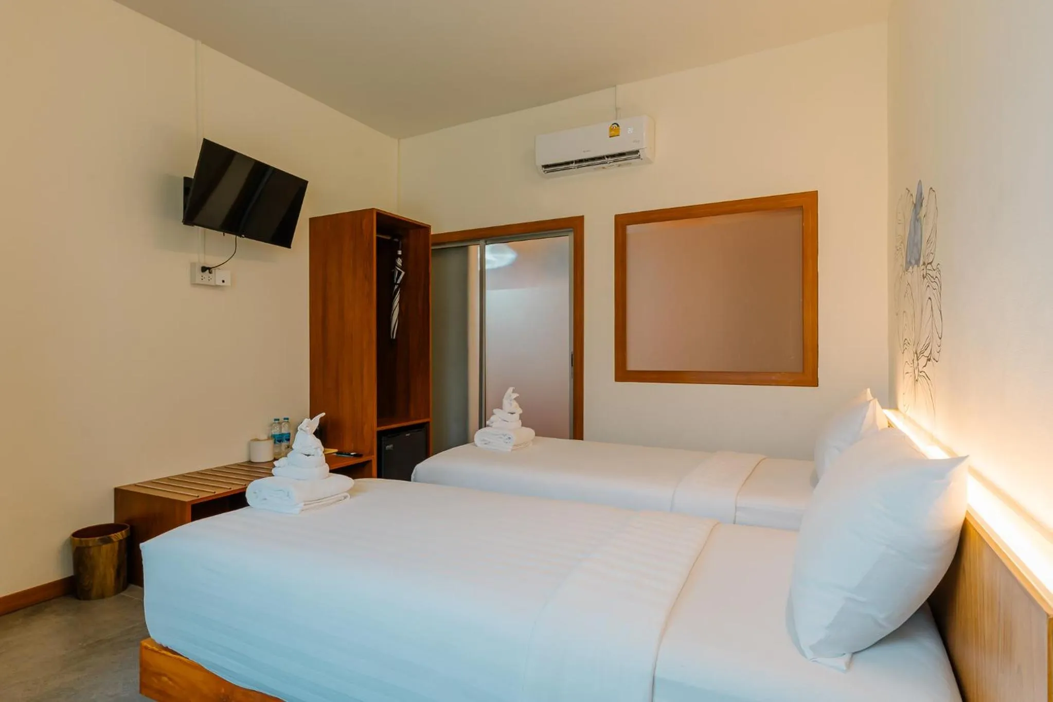 Bed in Diamond Beach Resort