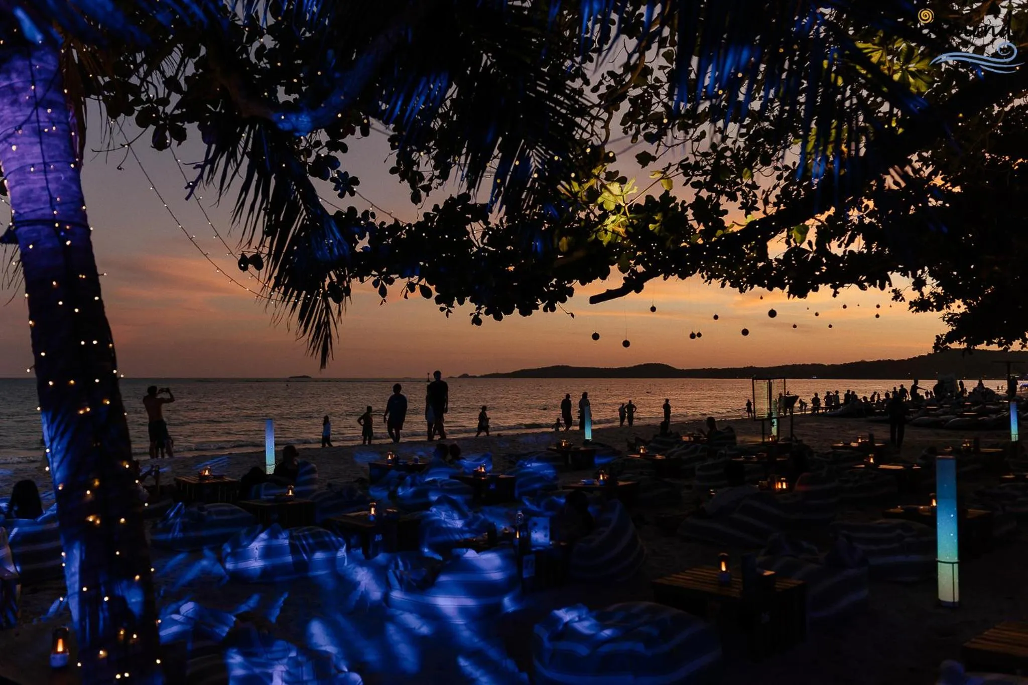 Lounge or bar in Diamond Beach Resort