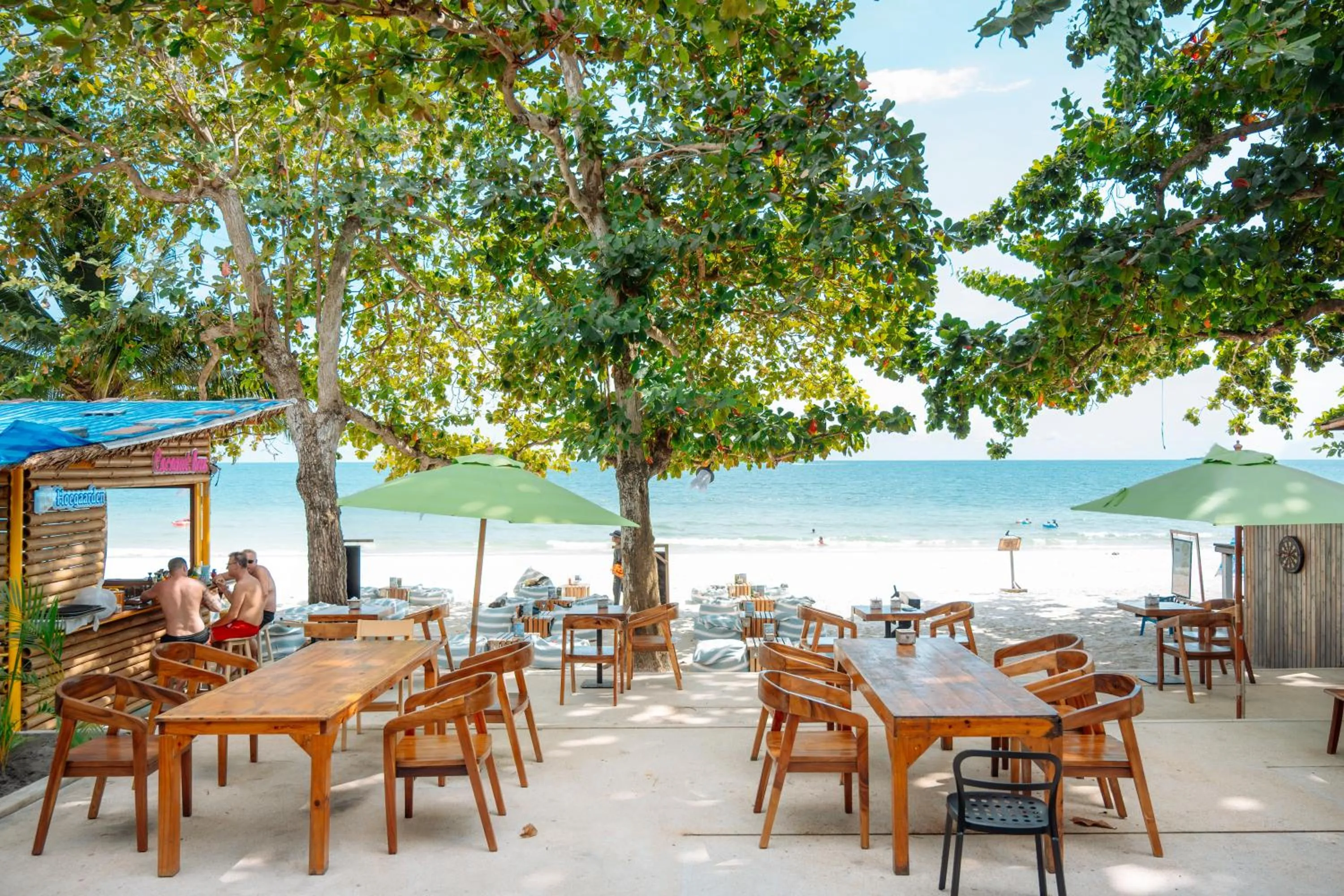 Restaurant/places to eat in Diamond Beach Resort