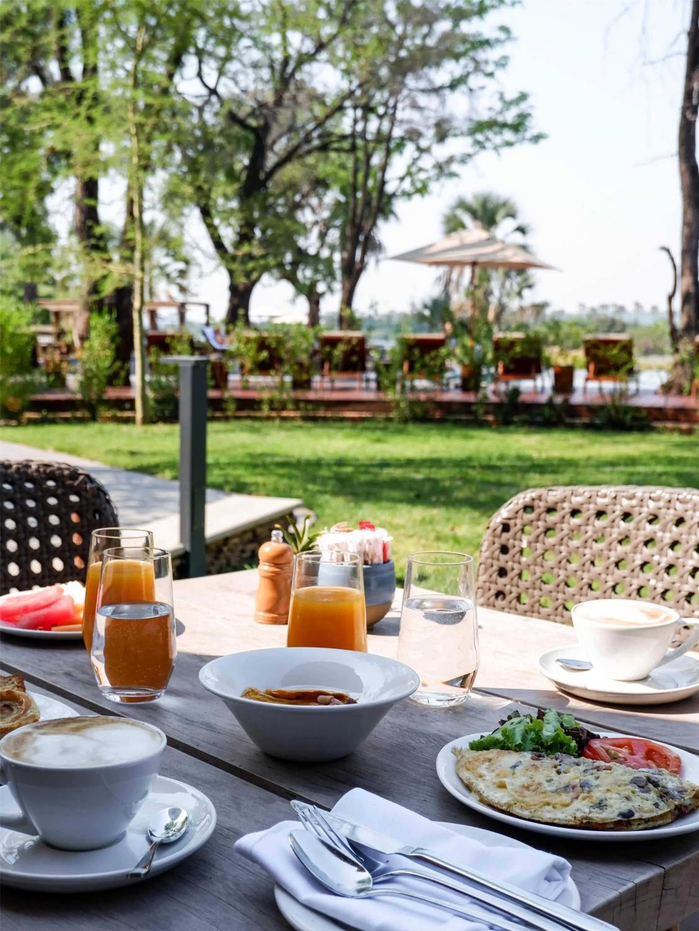 Restaurant/places to eat in Radisson Blu Mosi-oa-Tunya Livingstone Resort