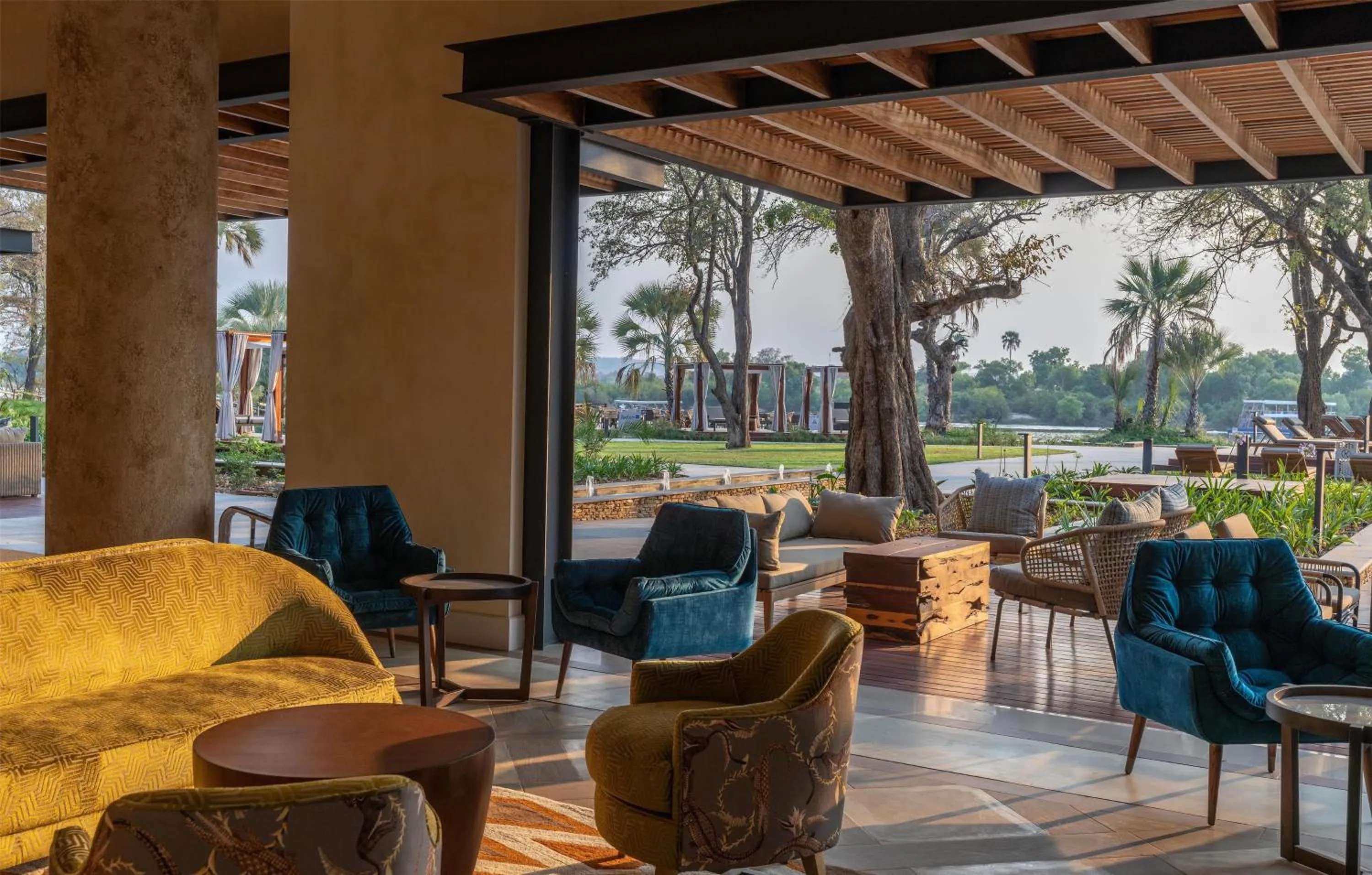 Lounge or bar in Radisson Blu Mosi-oa-Tunya Livingstone Resort