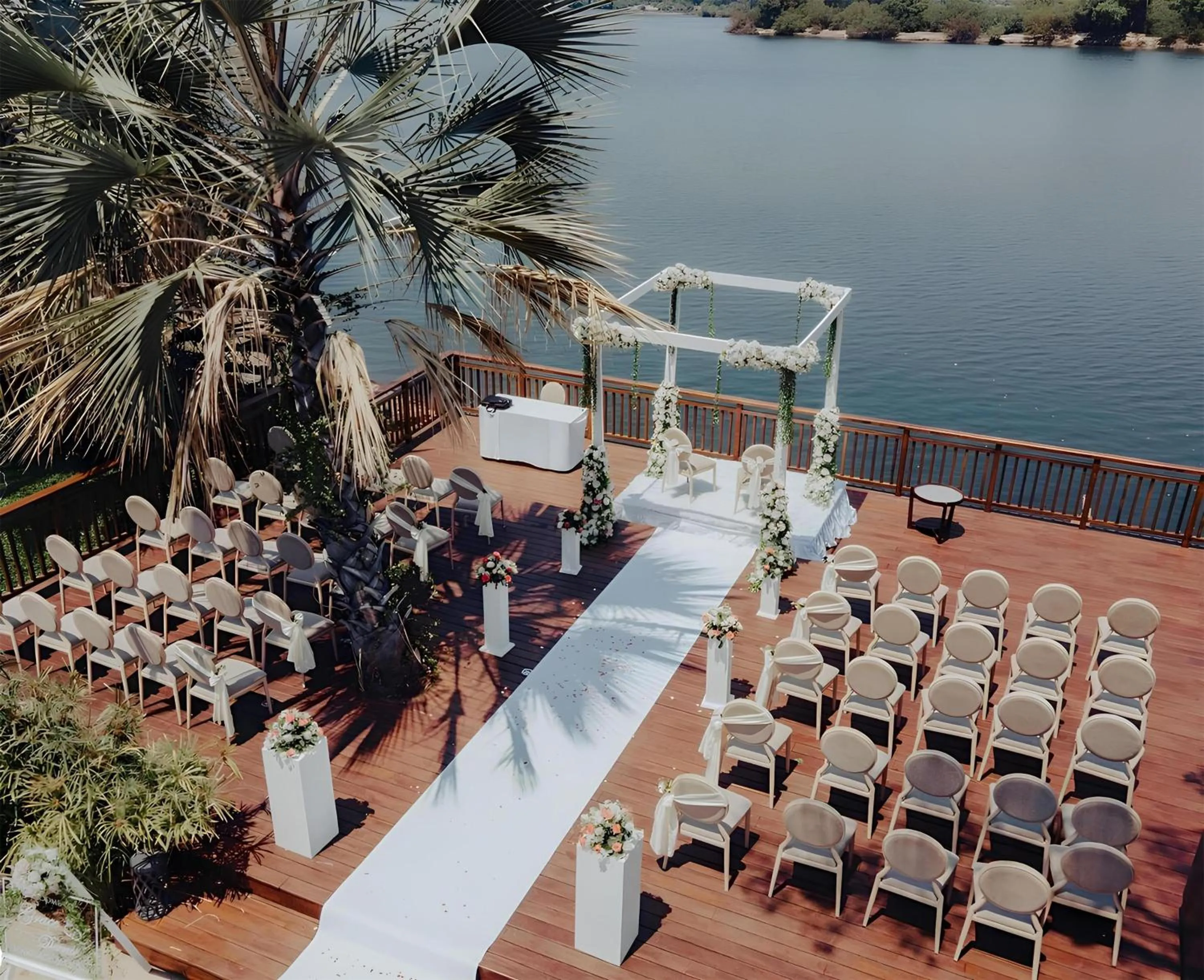 wedding in Radisson Blu Mosi-oa-Tunya Livingstone Resort