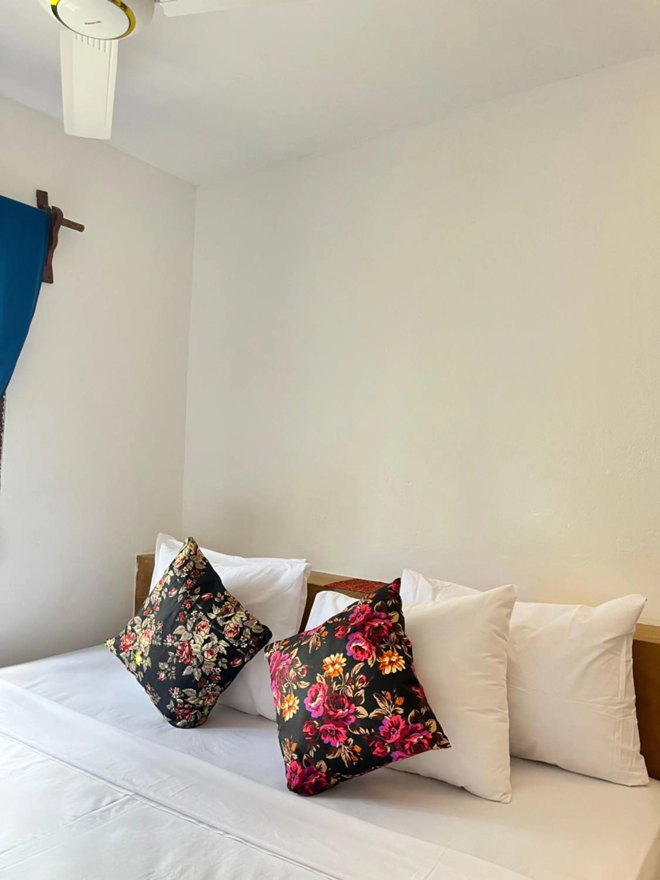 Bed in Karanga Bungalows