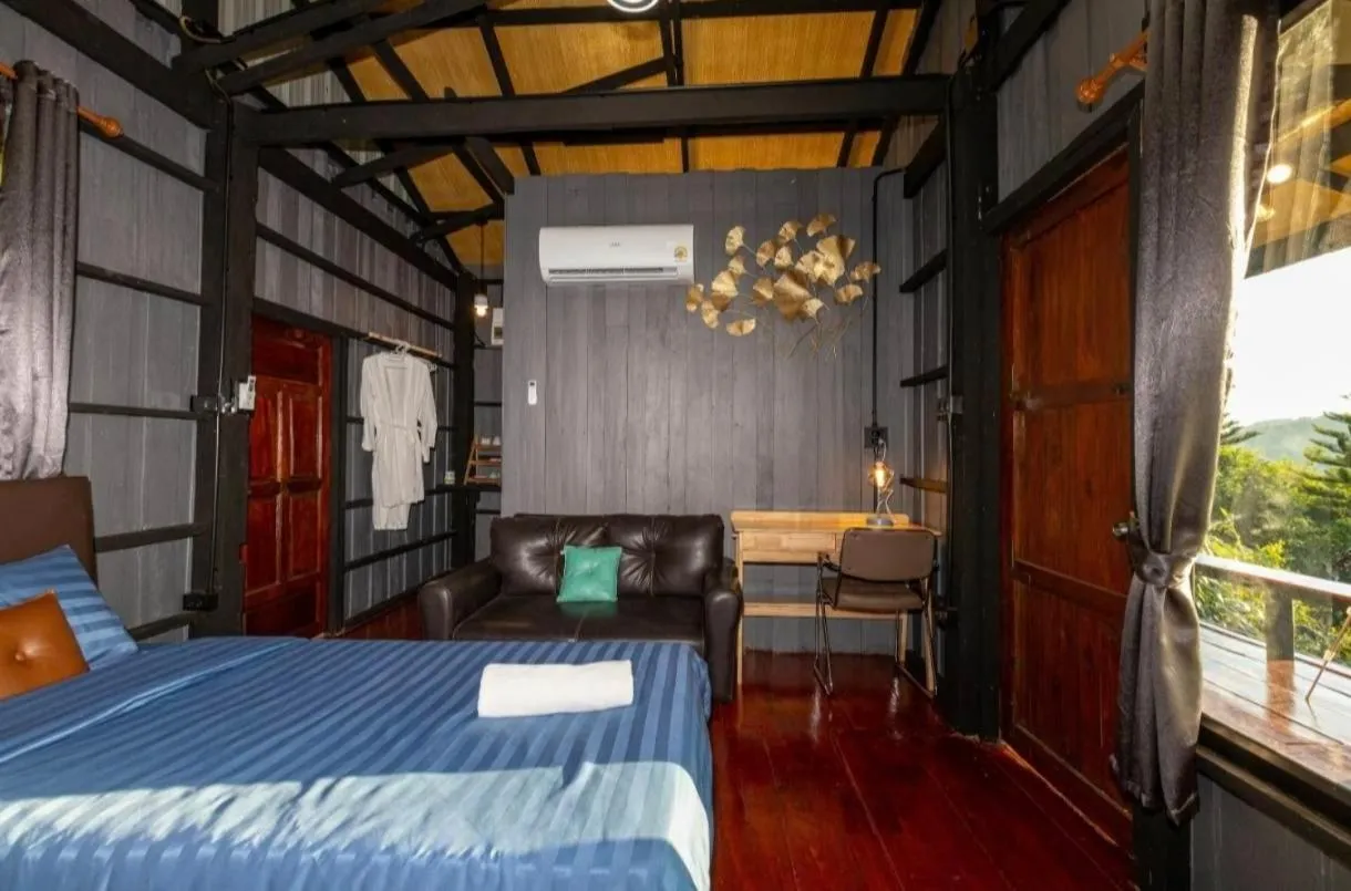 Bed in Flower hill 180