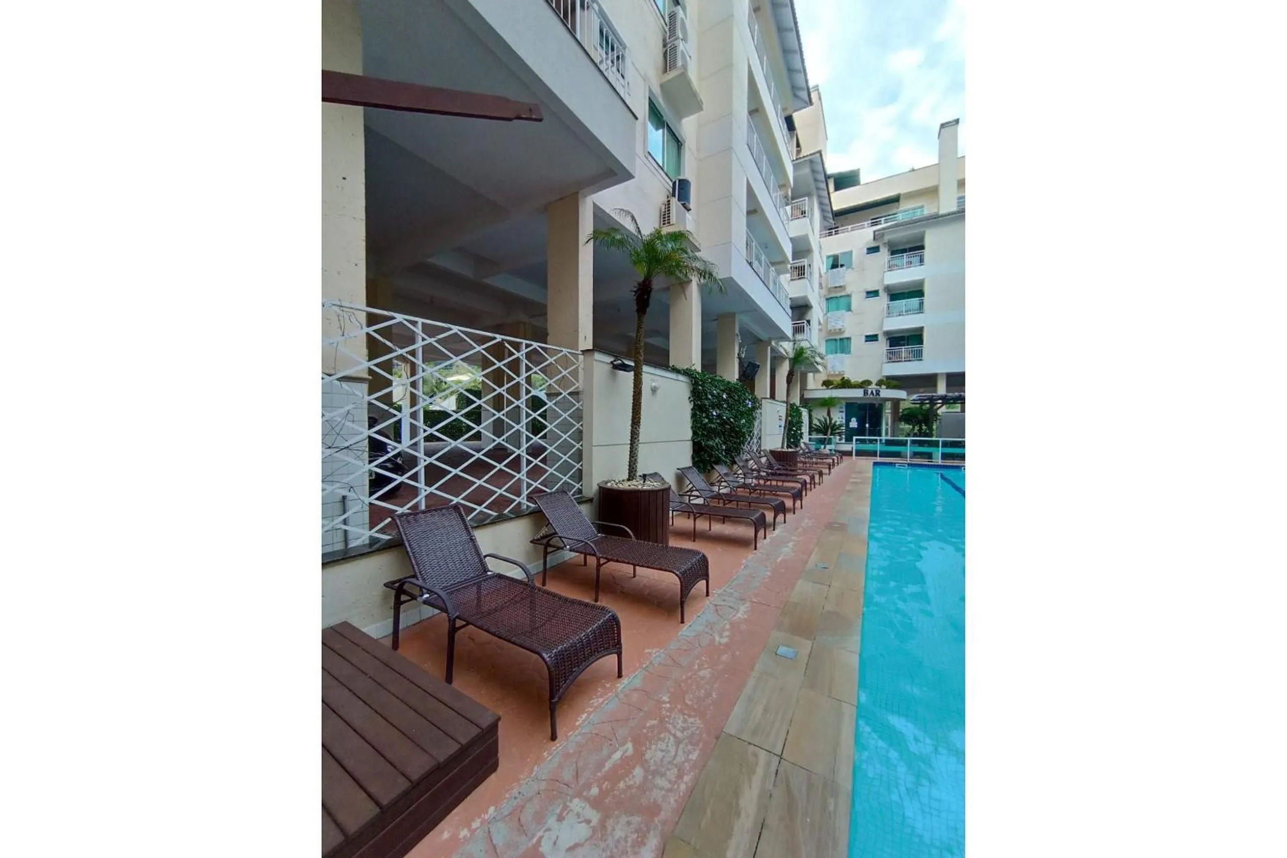 Swimming pool in Bombinhas Summer Beach