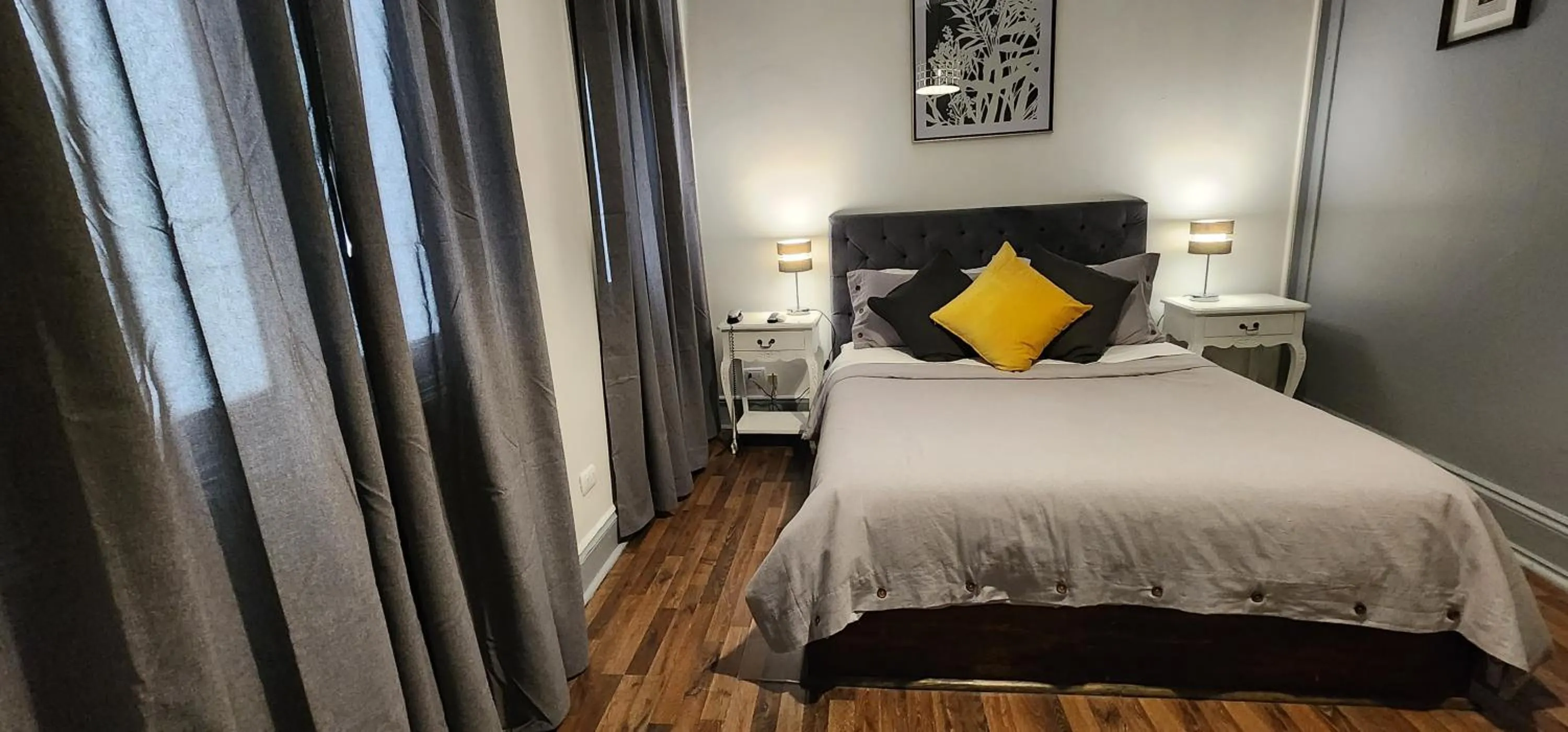 Bed in Hotel Voila Londres