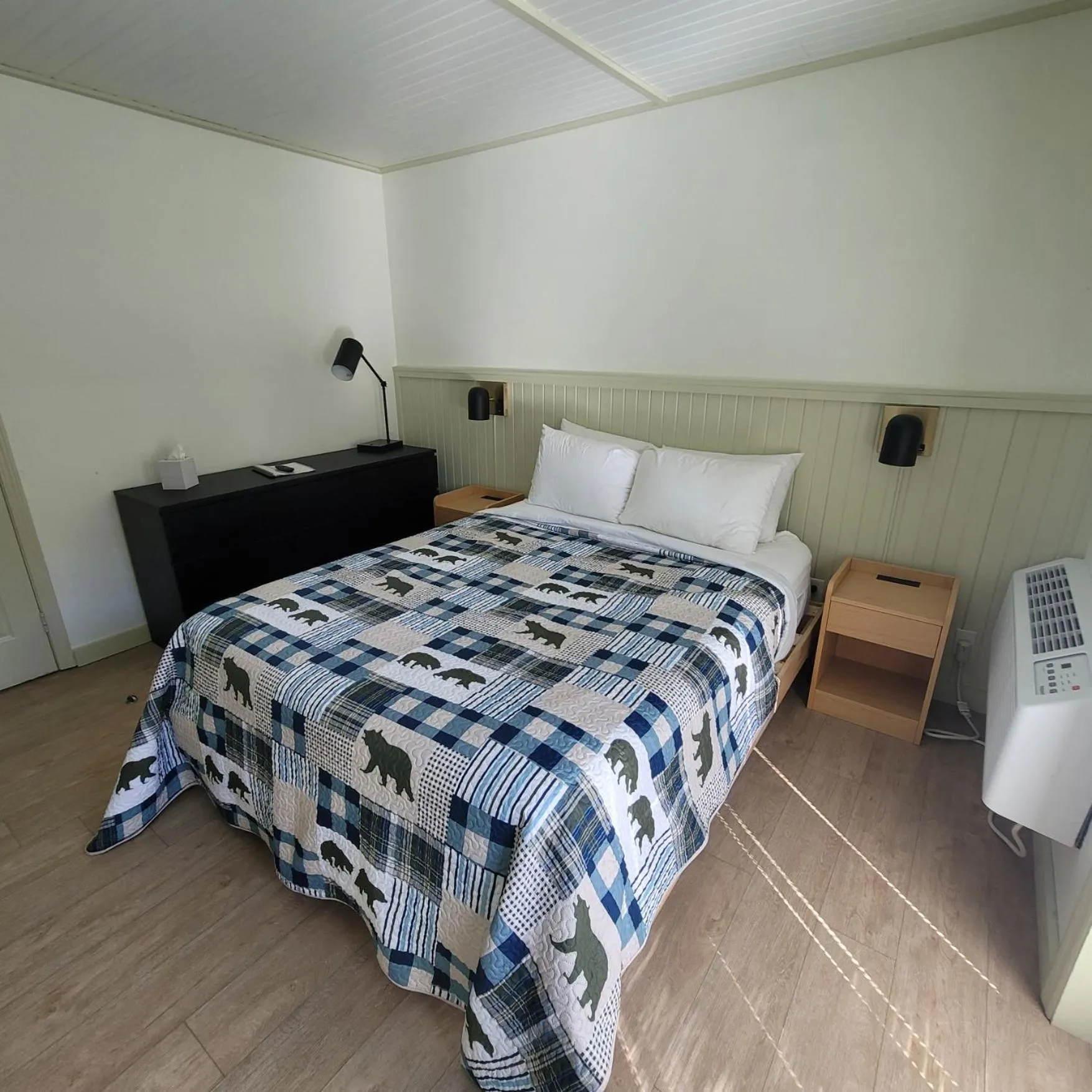 Bedroom, Bed in Ski Mountain Lodge