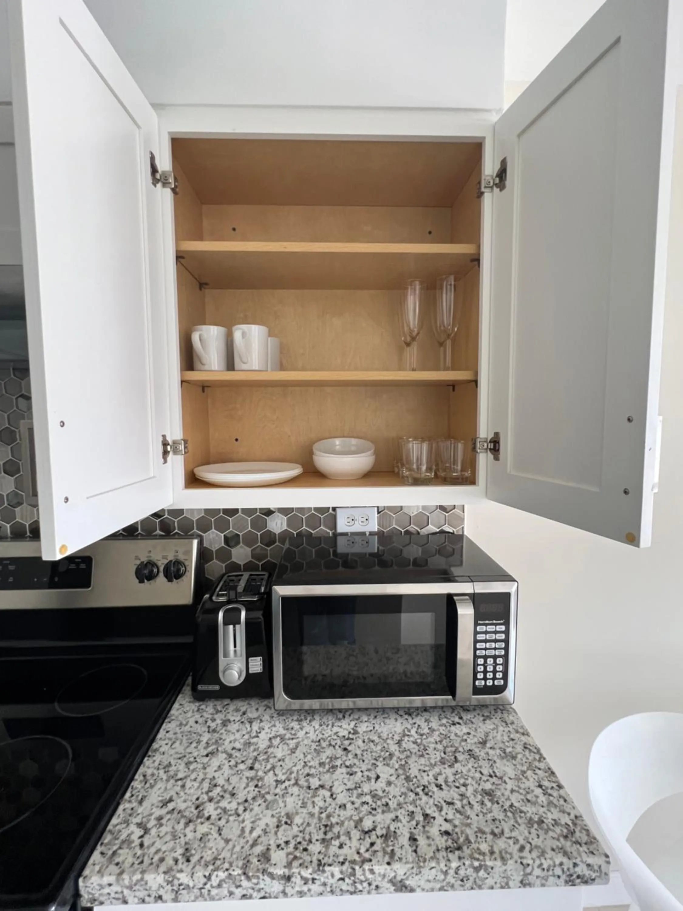 Kitchen or kitchenette in Large Luxurious Beach Front at Bayfront Villa