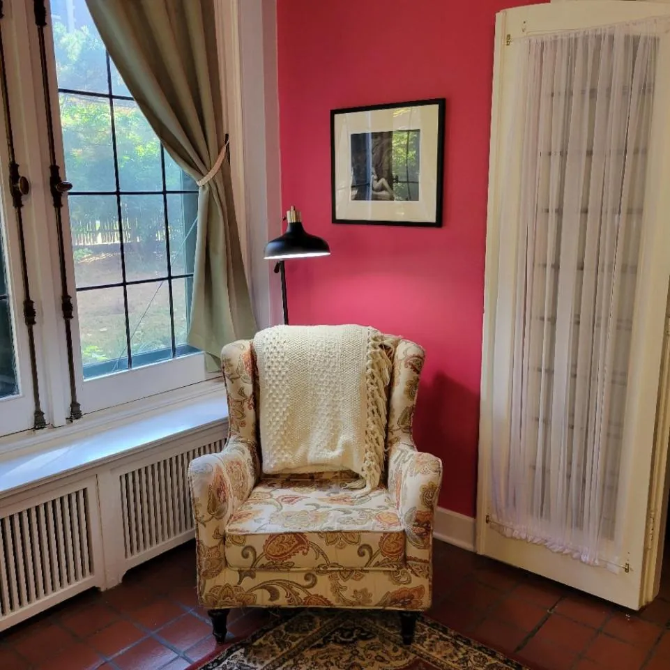 Living room in Art and Lodging