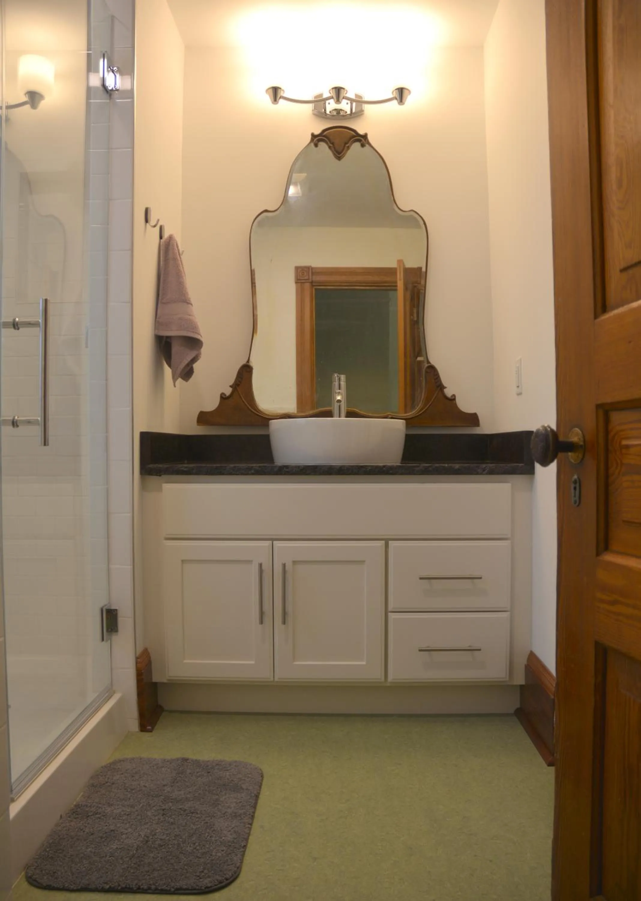 Shower in Art and Lodging