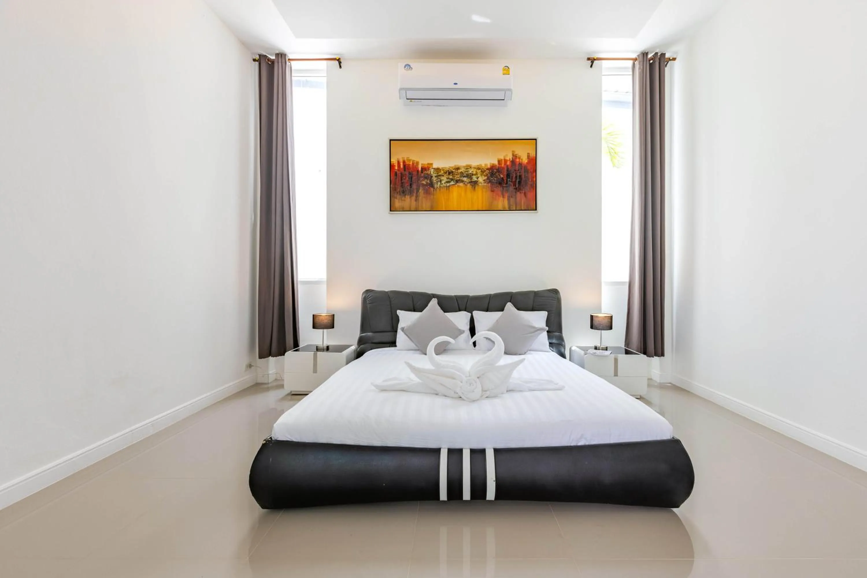 Bed in 3 Bedroom Pool Villa BL2