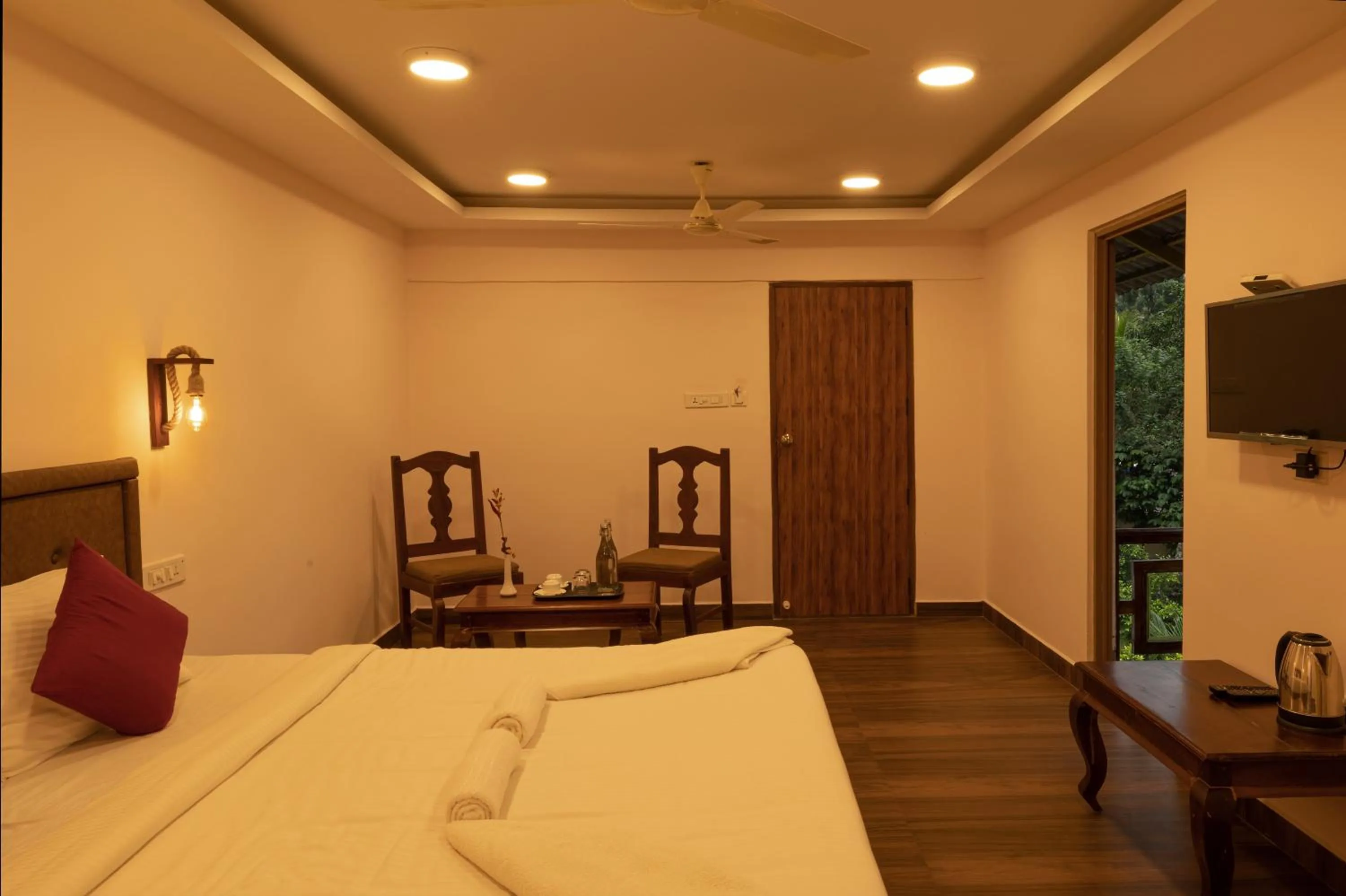 Bed in Avadale Thekkady - Stag Groups Not Allowed