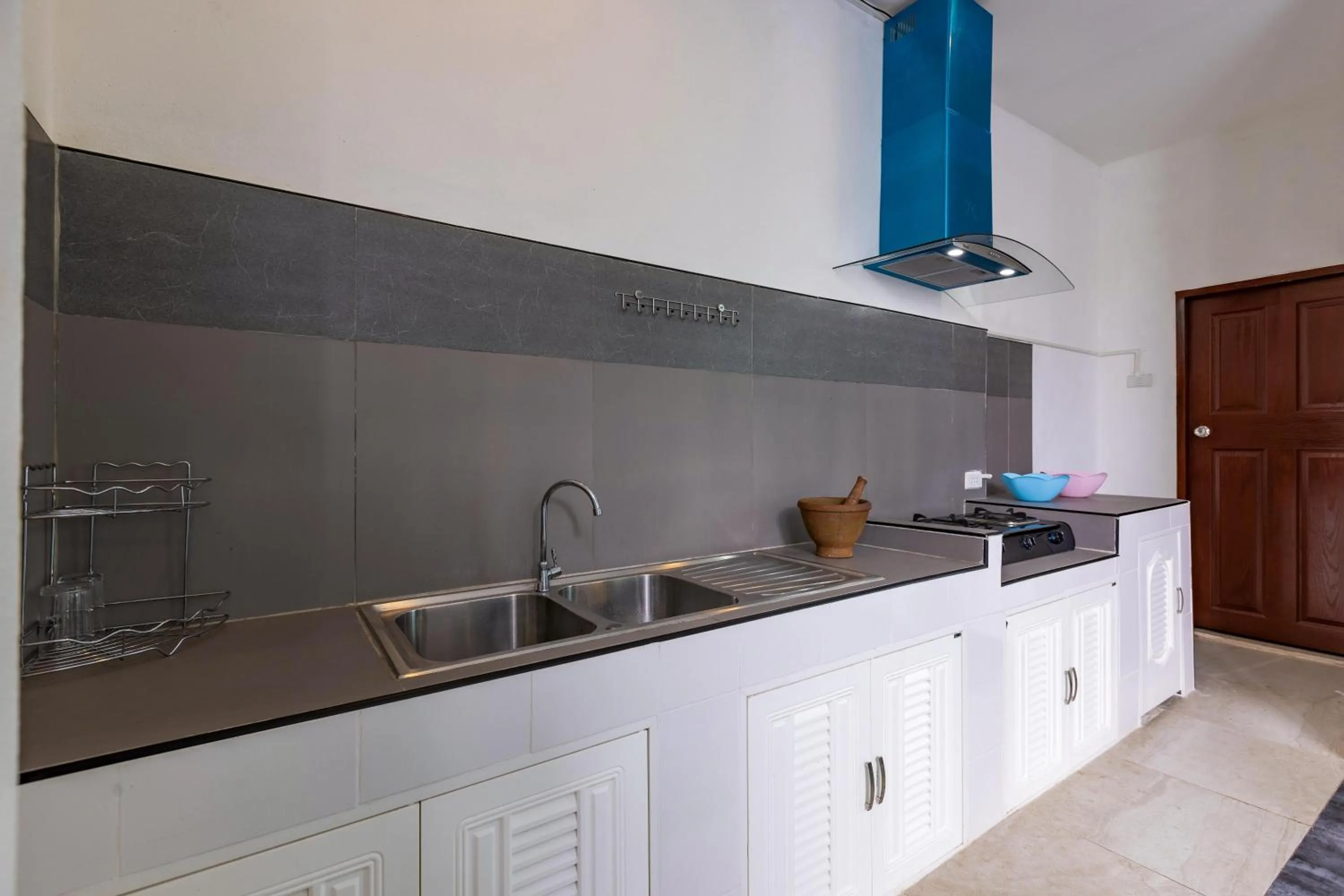 4 Bedroom Modern Pool Villa BL10