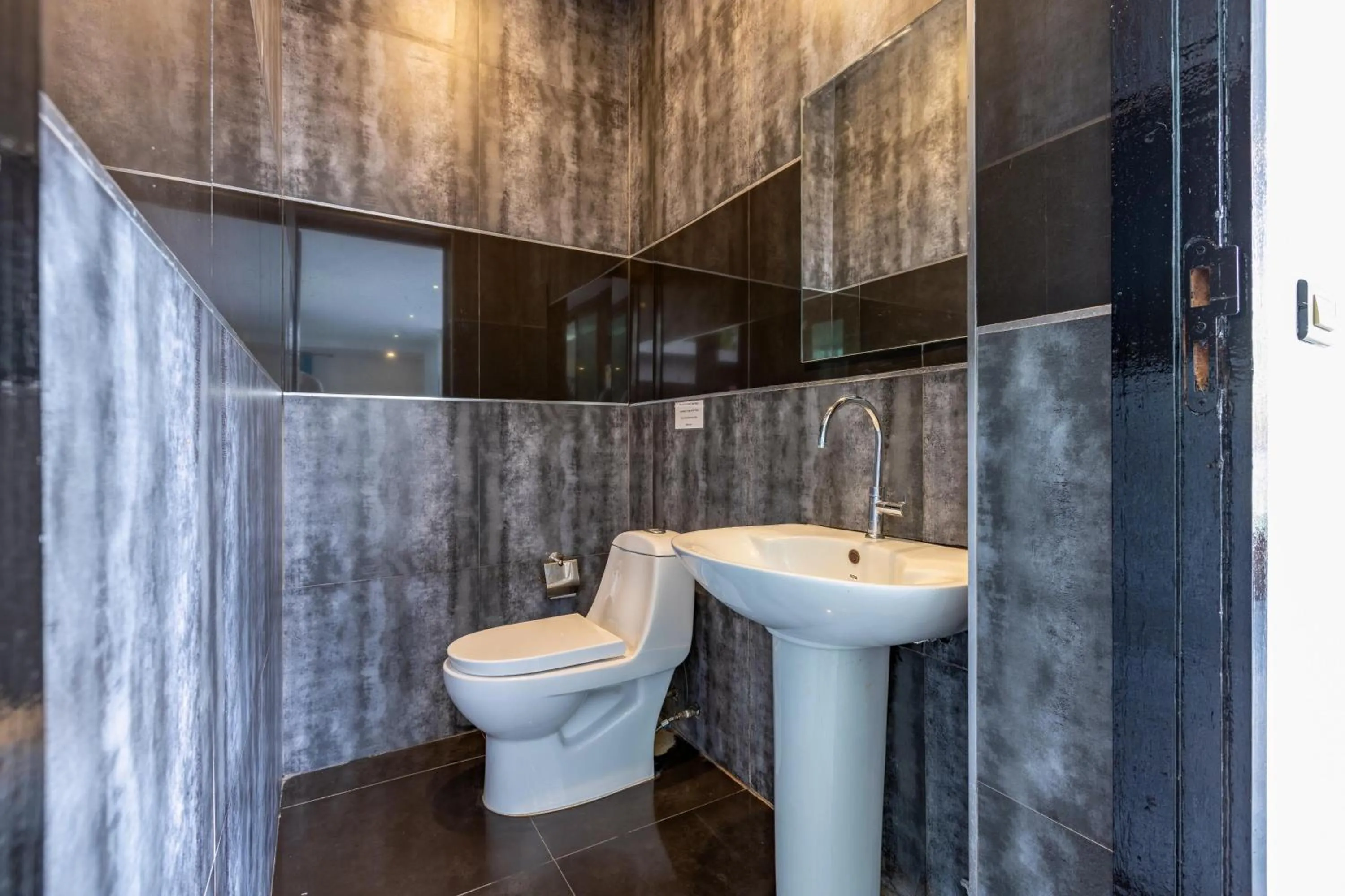 4 Bedroom Modern Pool Villa BL10