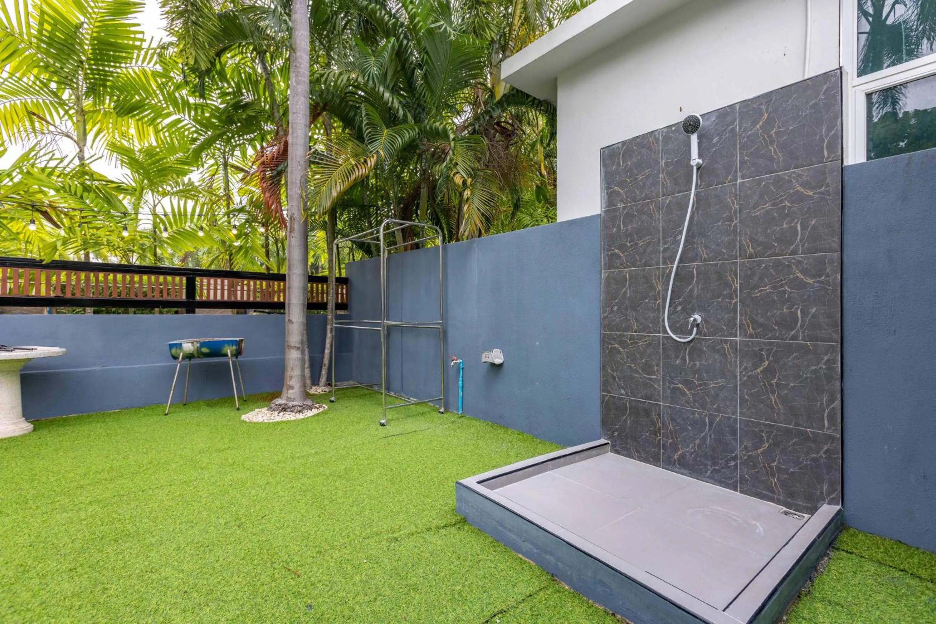 4 Bedroom Modern Pool Villa BL10