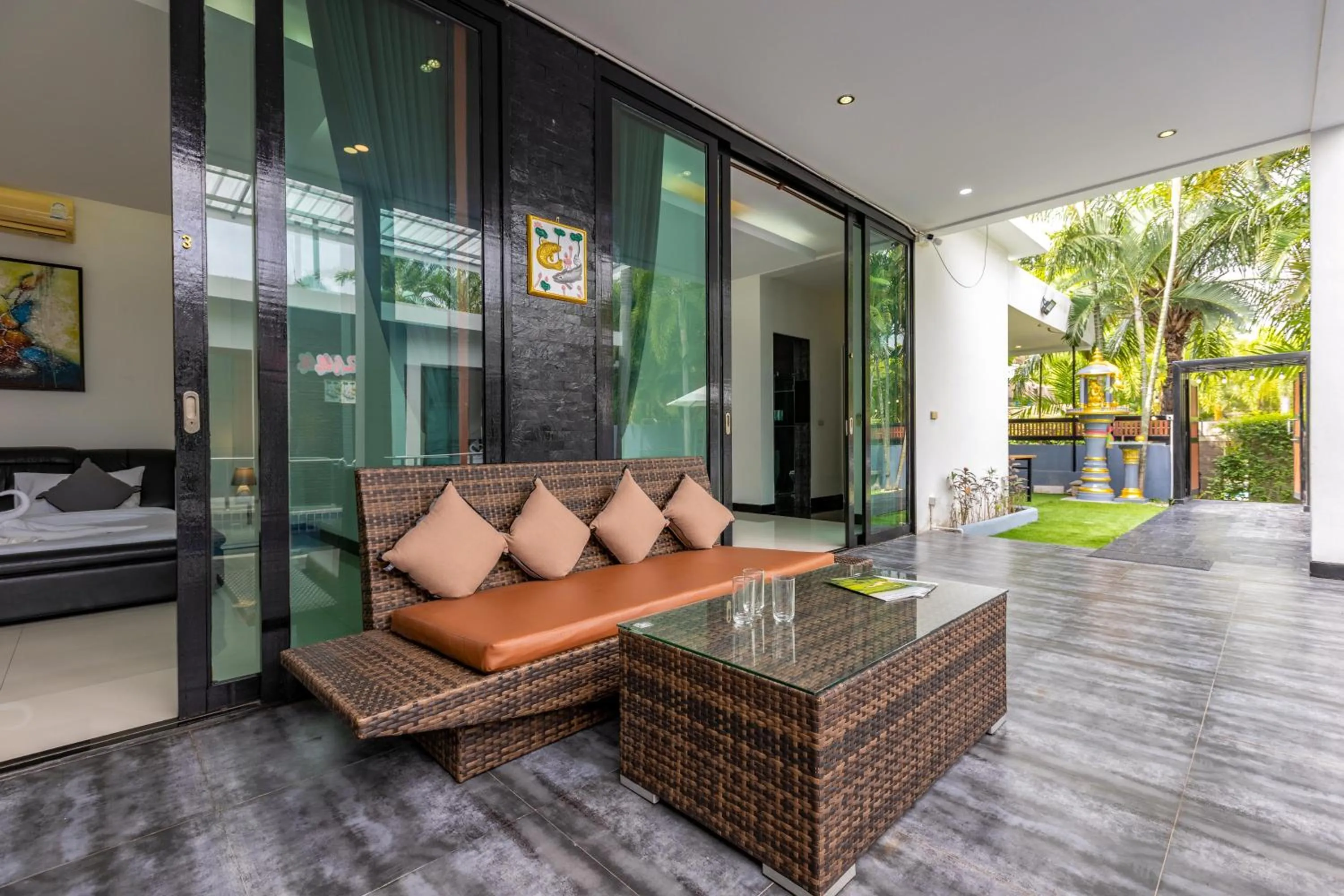 4 Bedroom Modern Pool Villa BL10