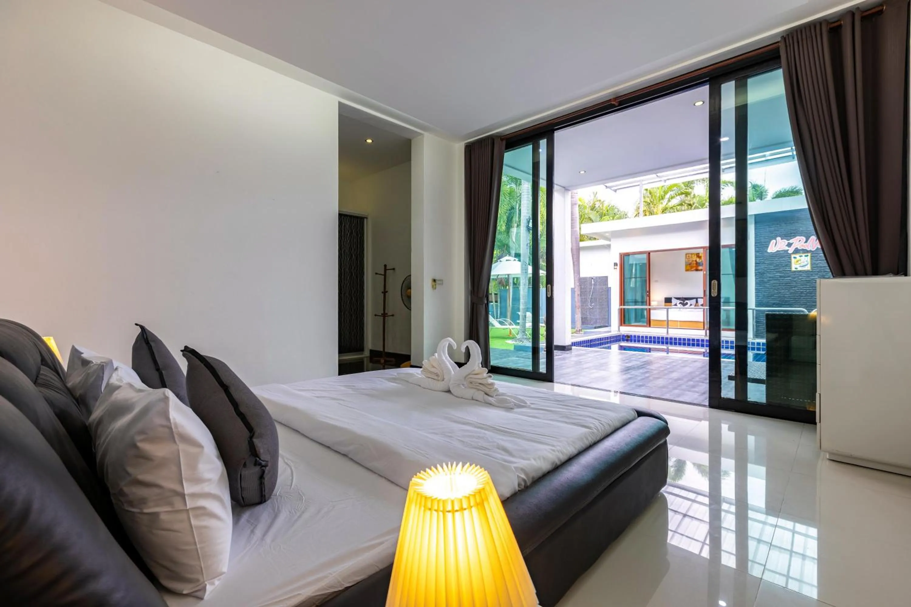 Bed in 4 Bedroom Modern Pool Villa BL10