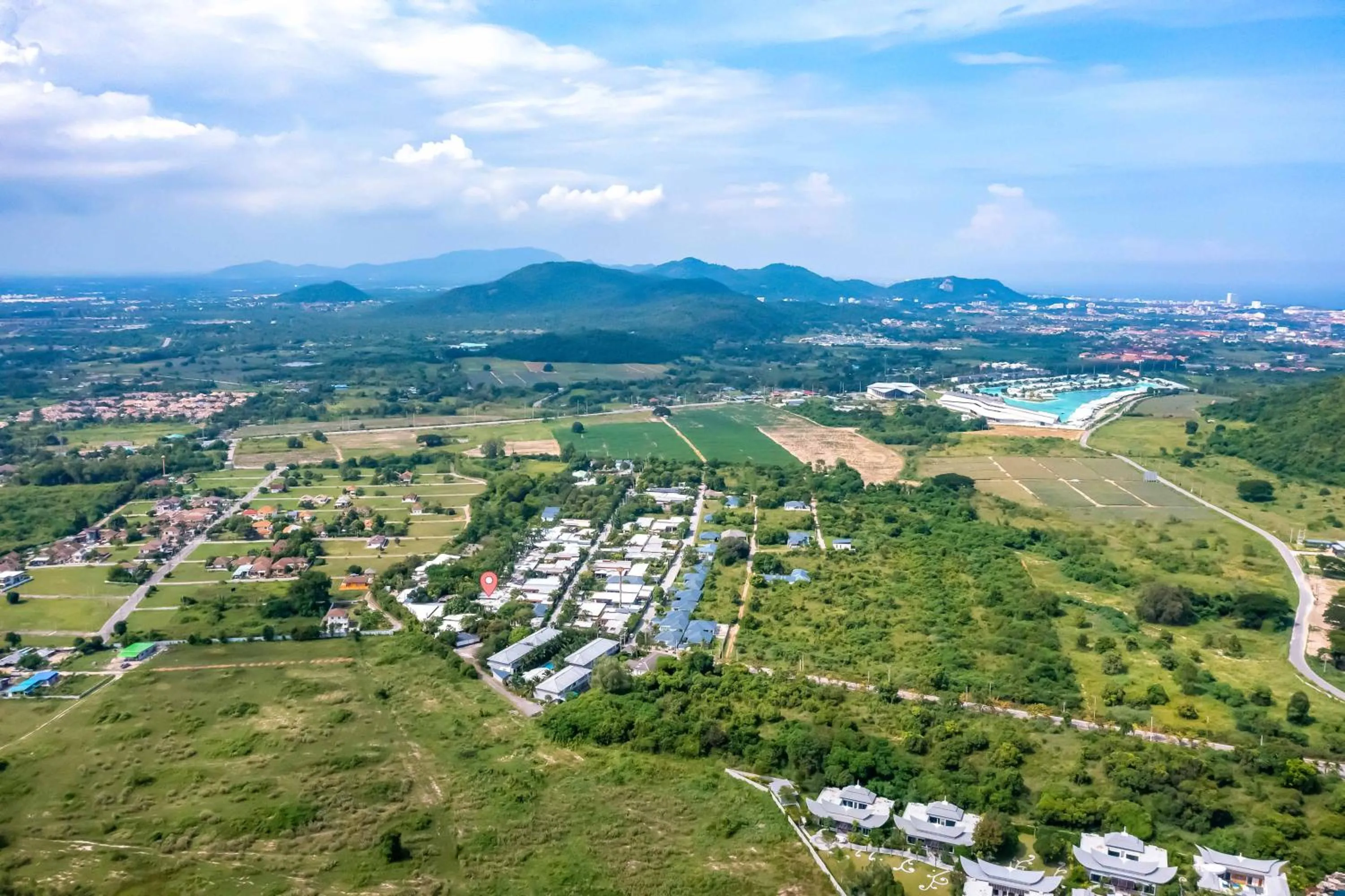 4 Bedroom Modern Pool Villa BL10