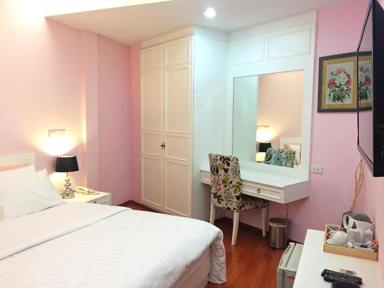 Guests, Bed in Sabai Dee Minitel