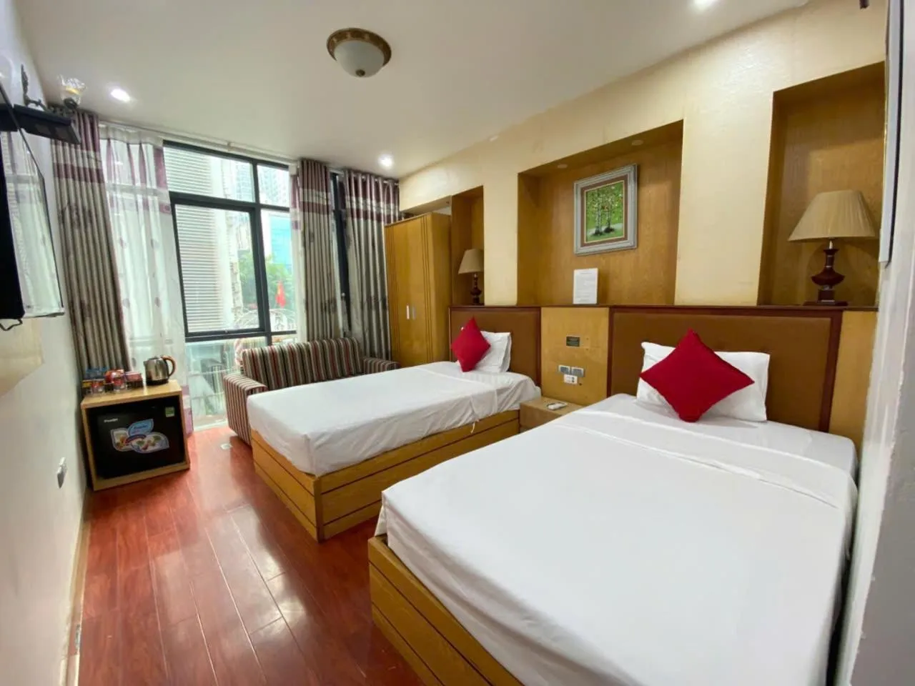 Photo of the whole room, Bed in Moon Hotel Cau Giay