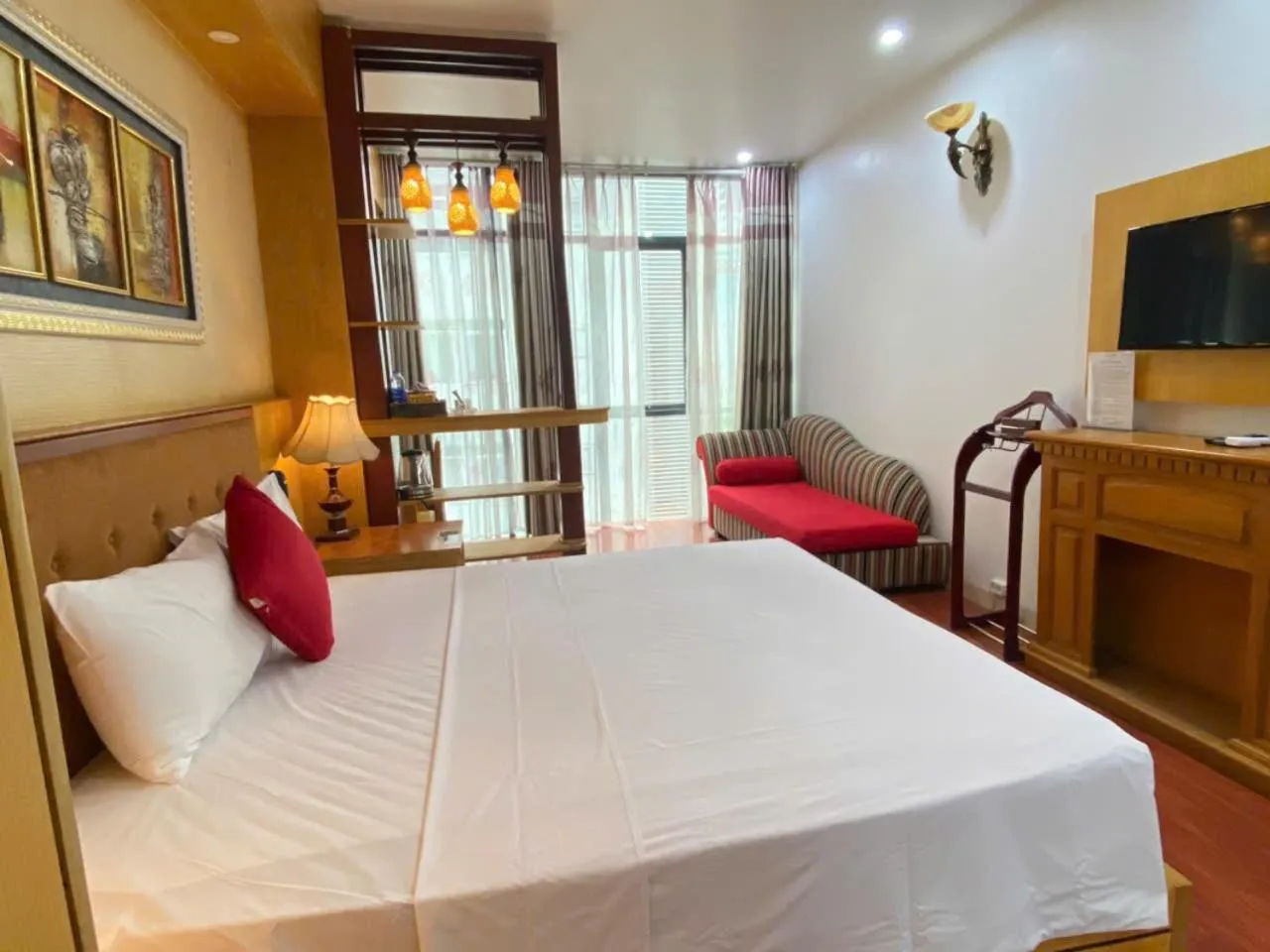 Photo of the whole room, Bed in Moon Hotel Cau Giay