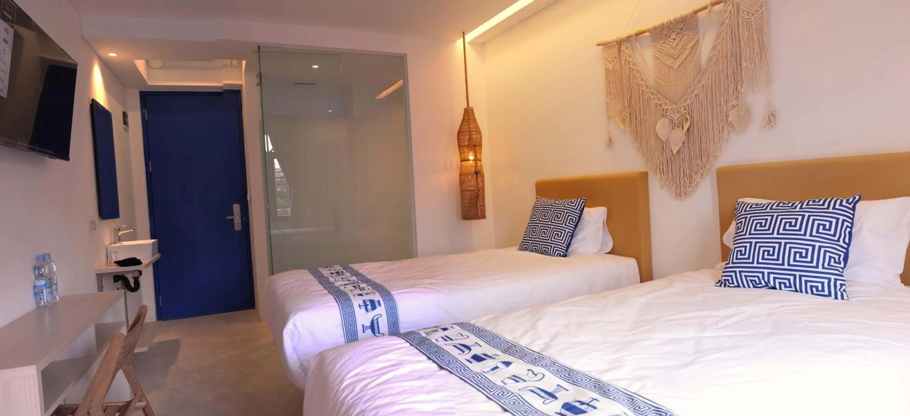 Bed in Little Mykonos