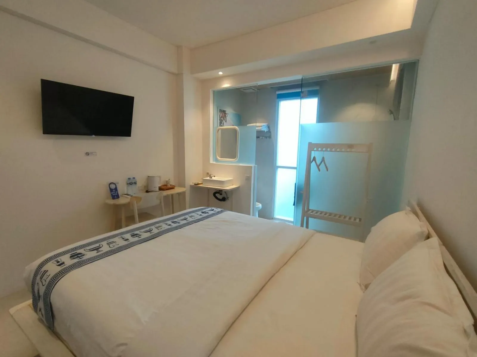 Bed in Little Mykonos