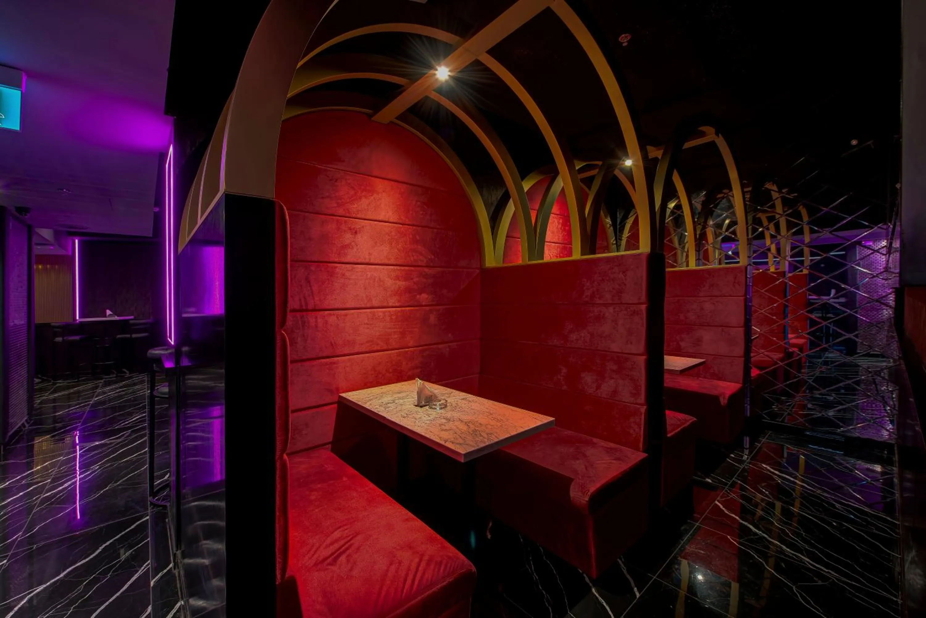 Nightclub / DJ in Wescott Hotel