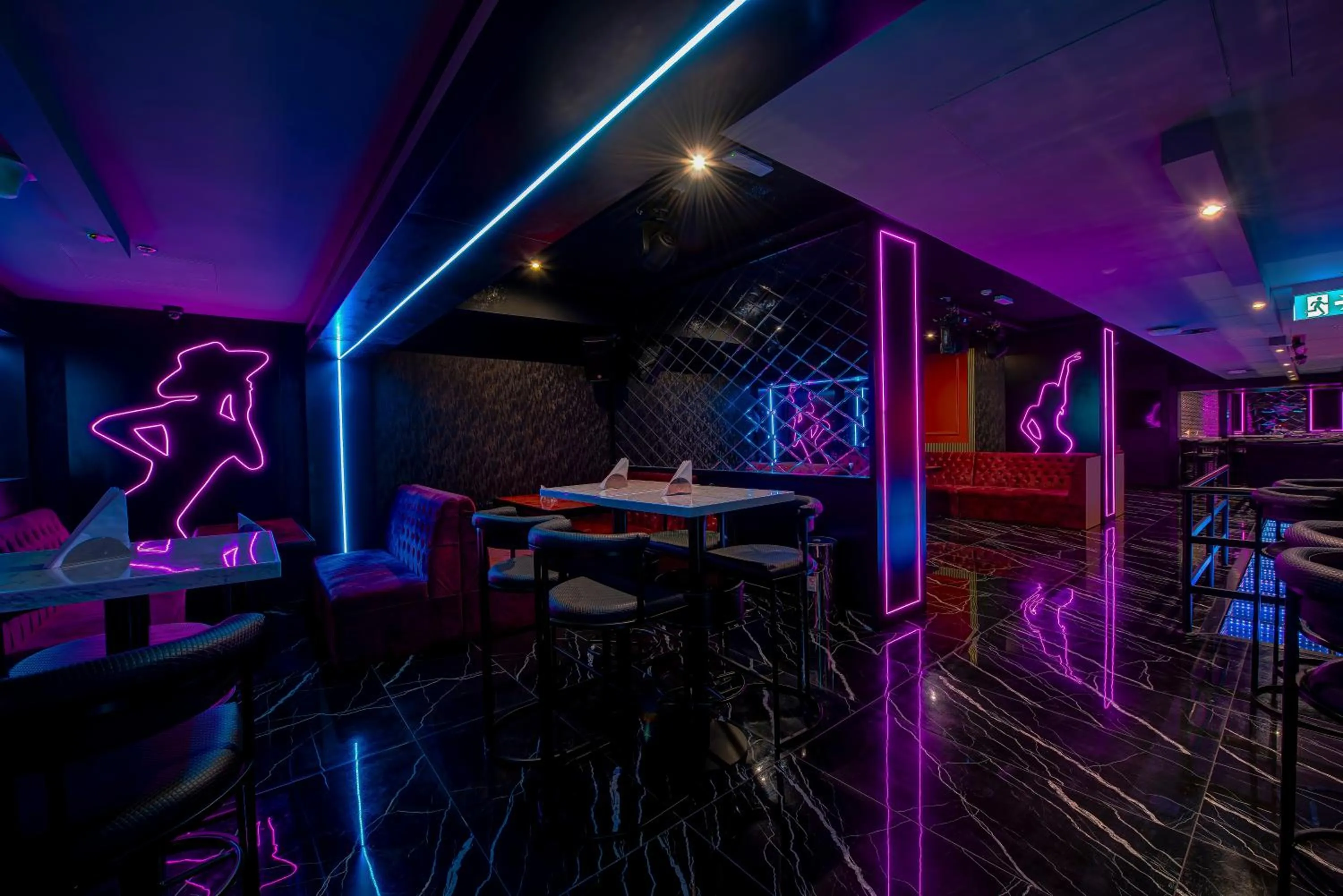 Nightclub / DJ in Wescott Hotel