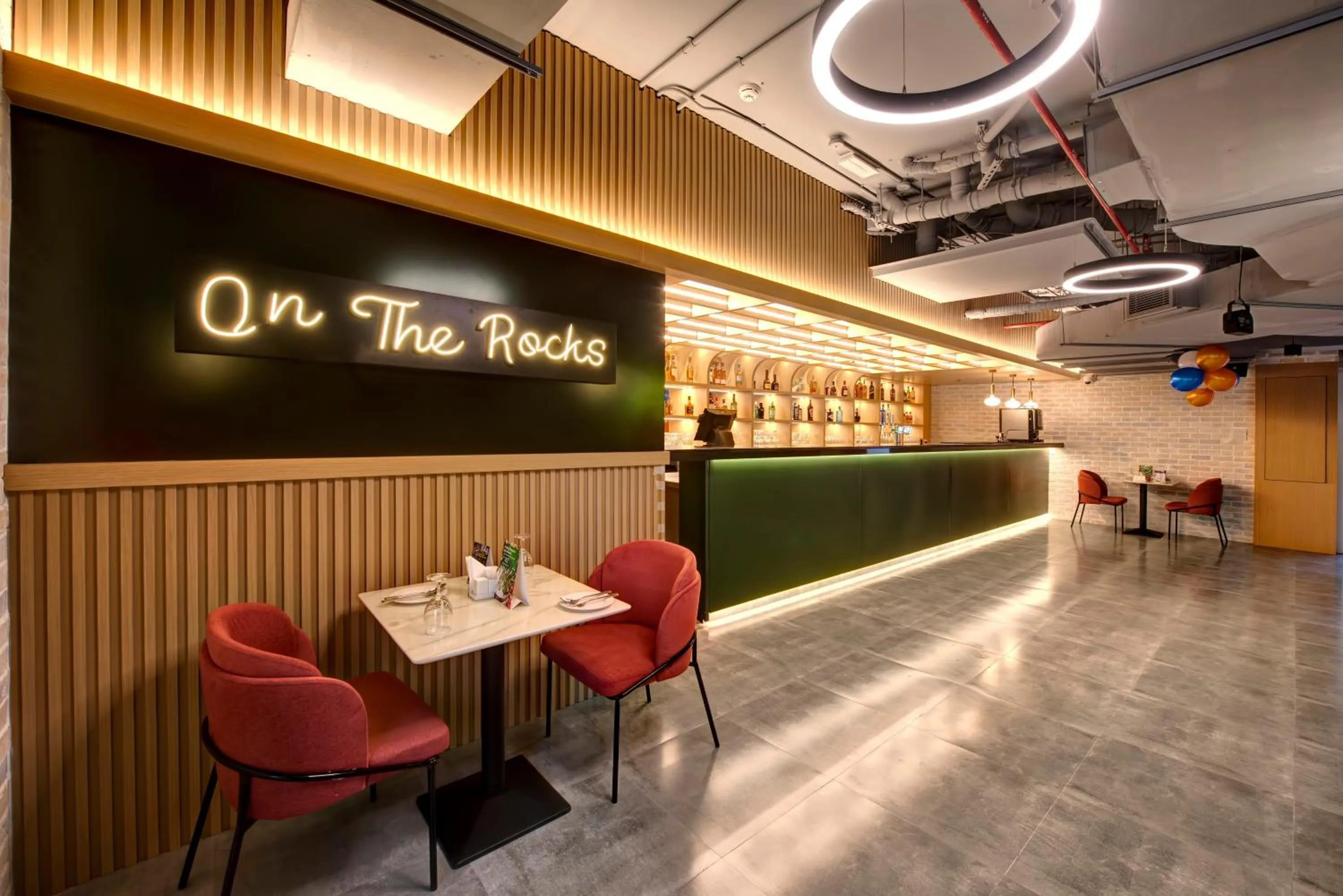 Restaurant/places to eat in Wescott Hotel