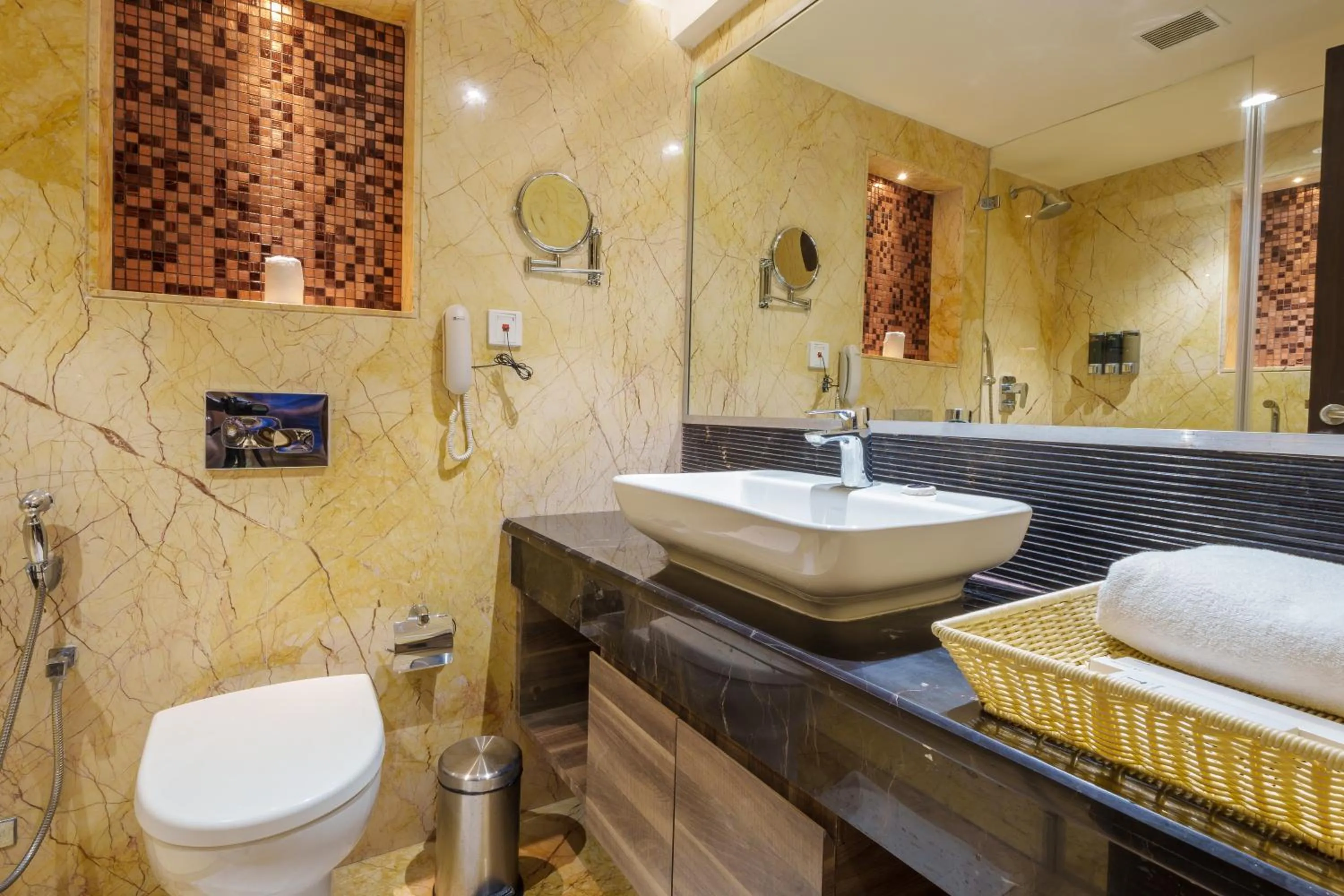 Toilet in Pharos Hotels