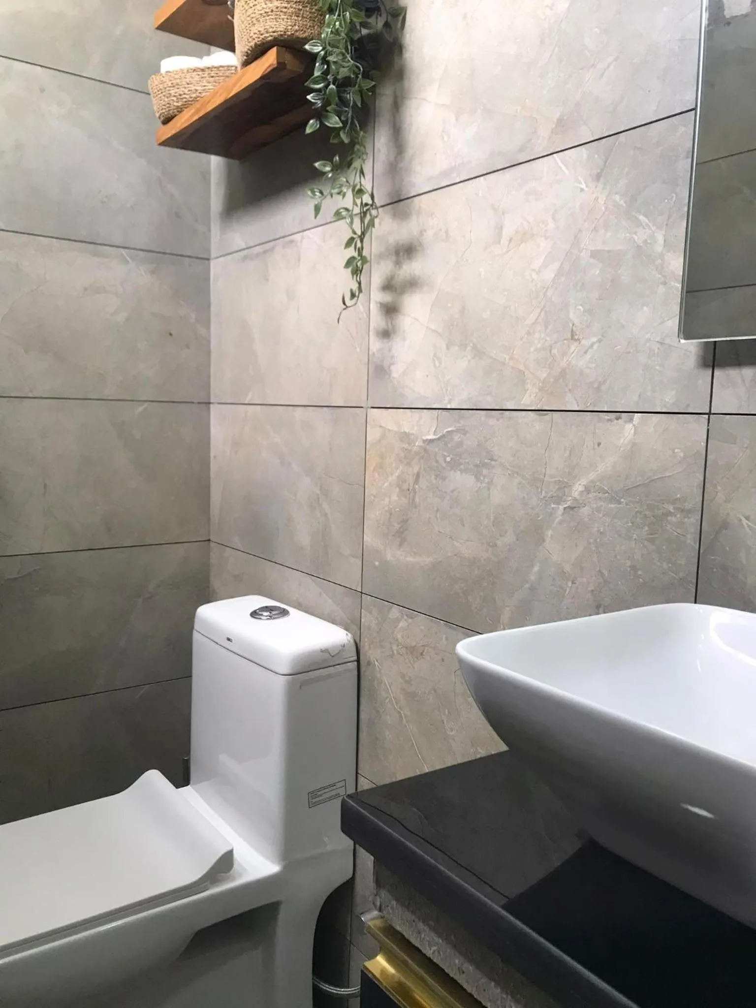 Toilet in Mariya Condo hotel