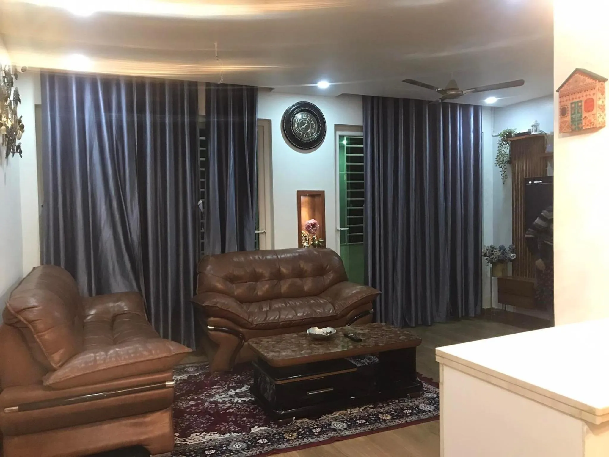 Seating area in Mariya Condo hotel