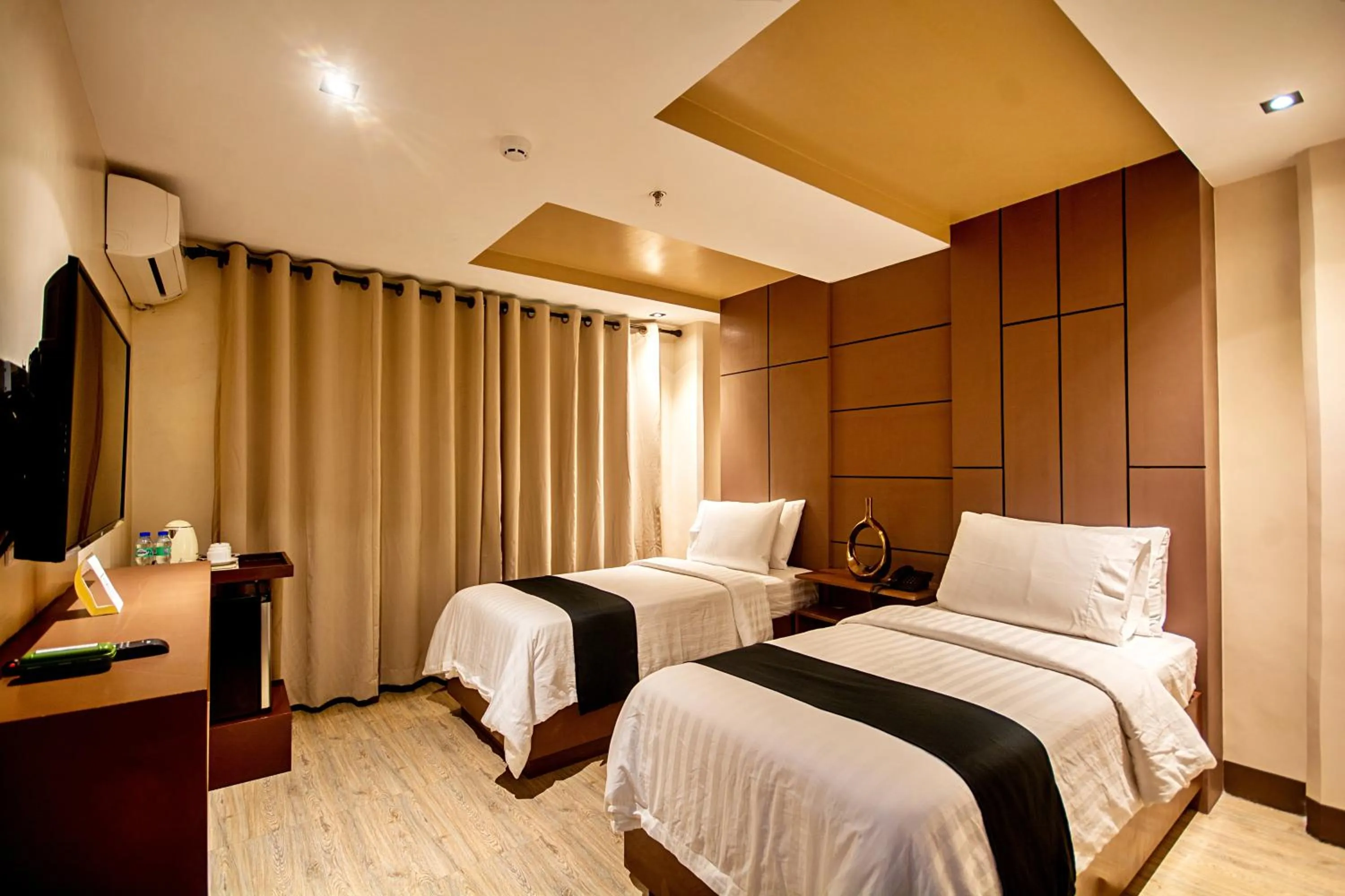 Bed in ECL Resort Hotel Boracay