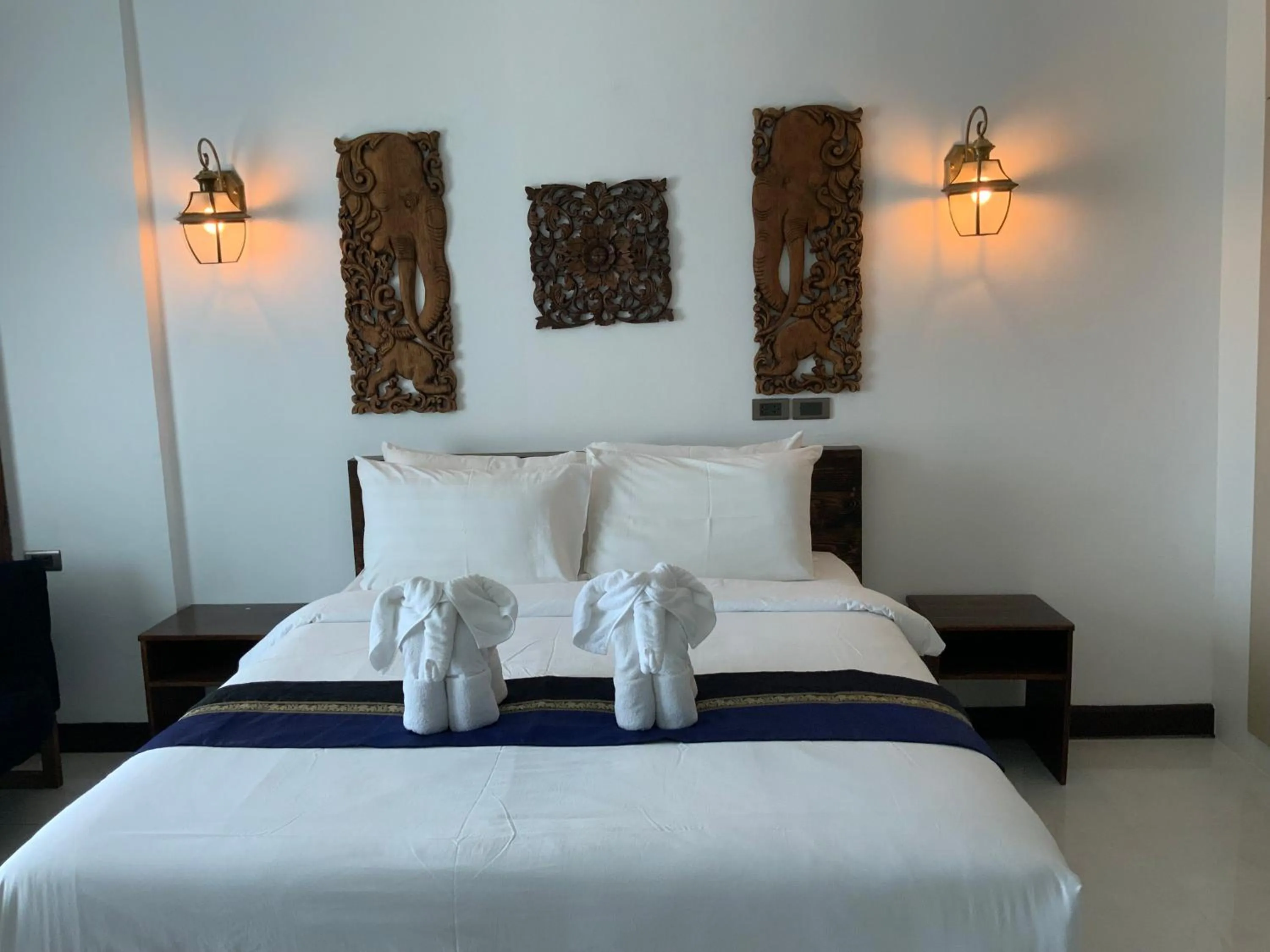 Property building, Bed in Lemon Guesthouse