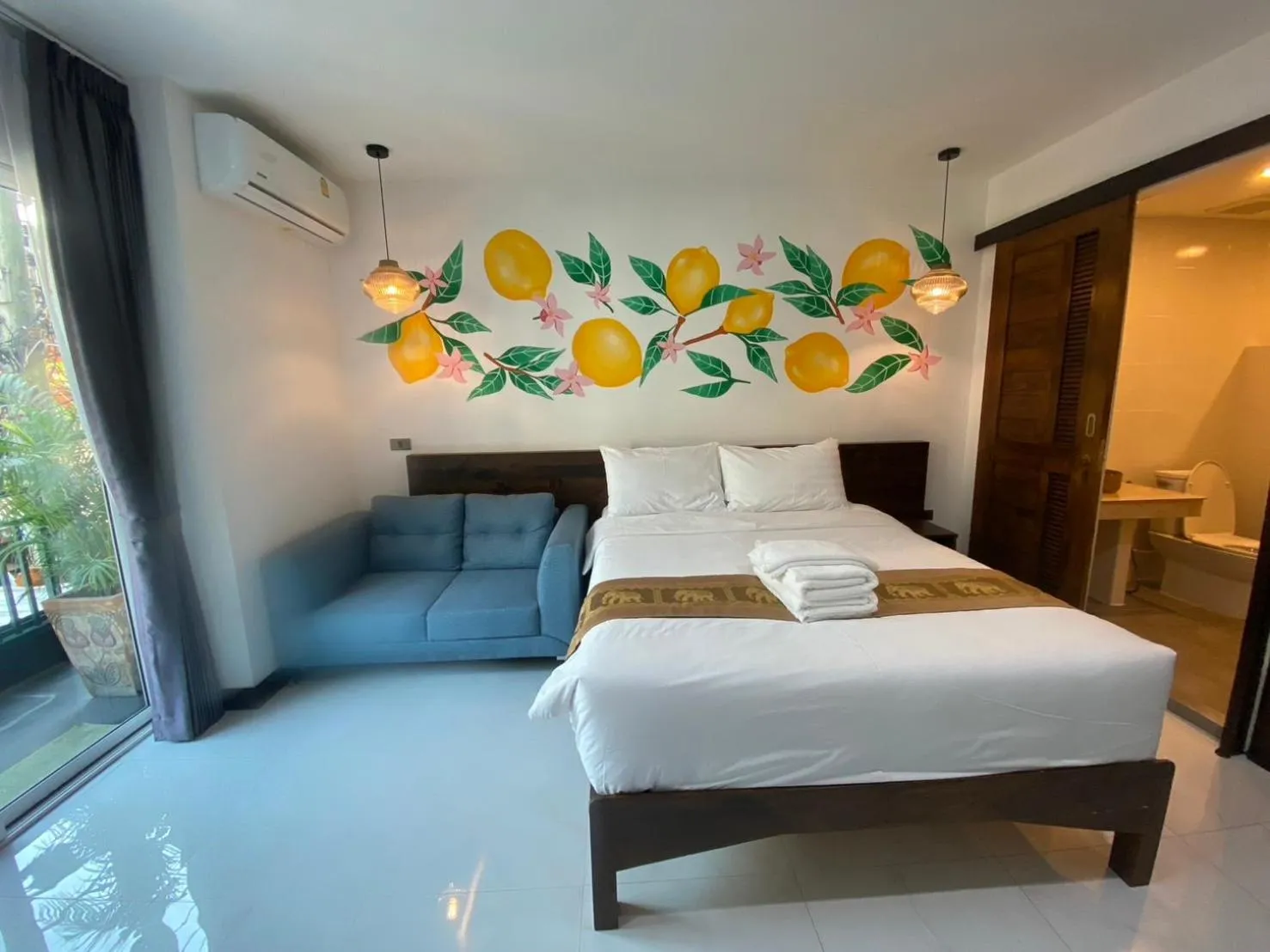 Property building, Bed in Lemon Guesthouse