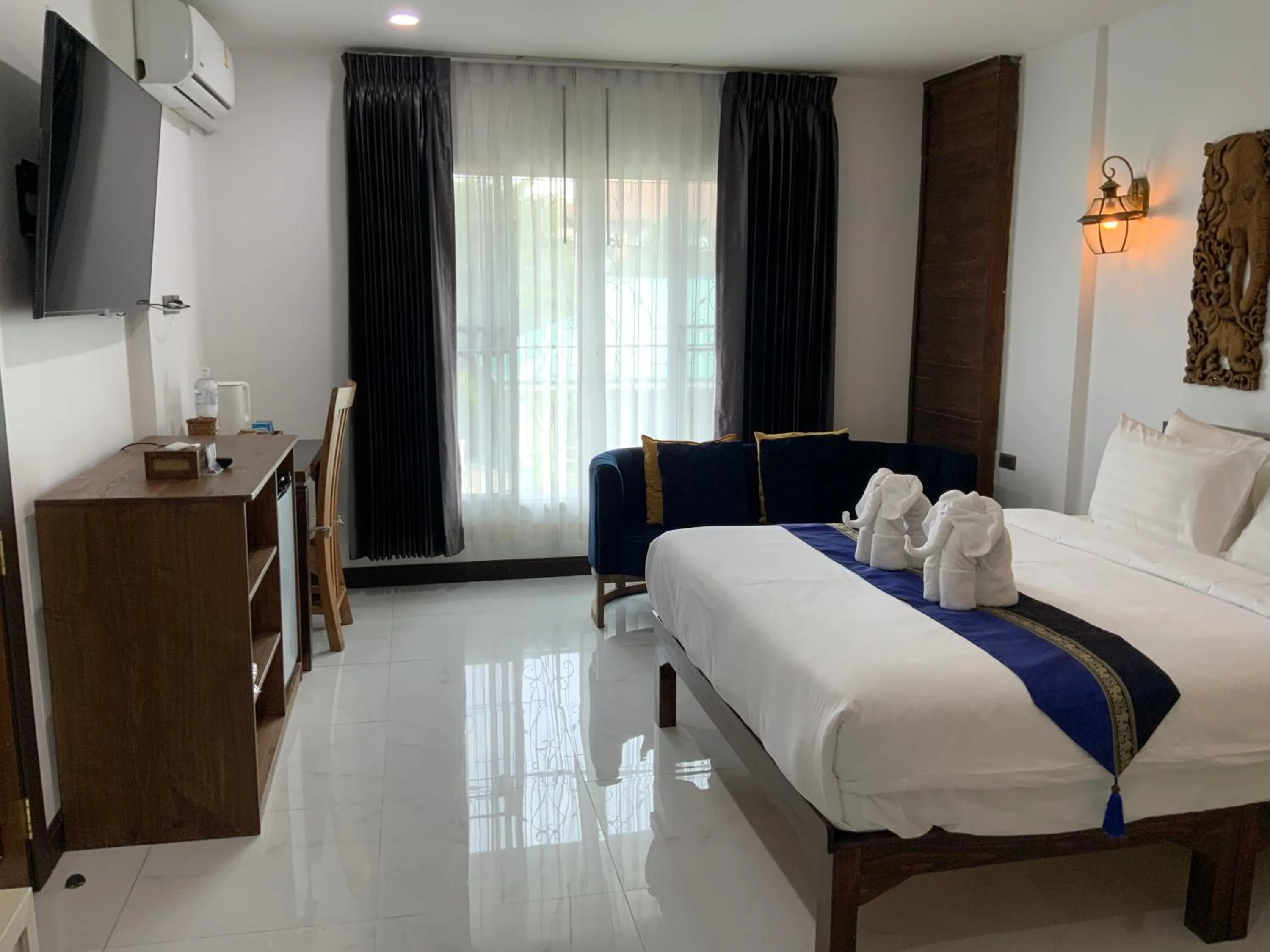 Property building, Bed in Lemon Guesthouse