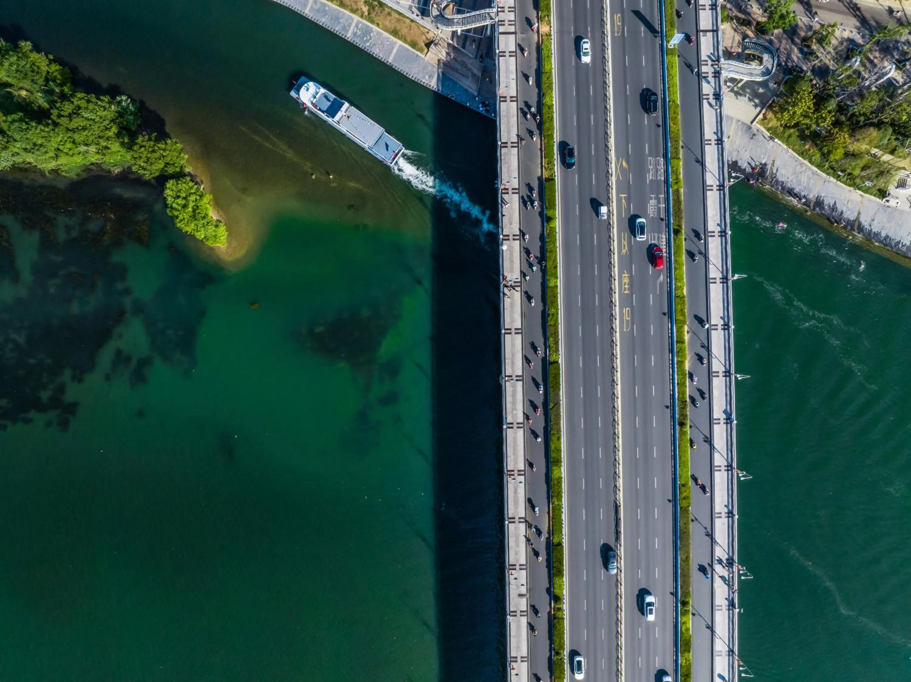 City view in Riverside Wing Hotel Guilin