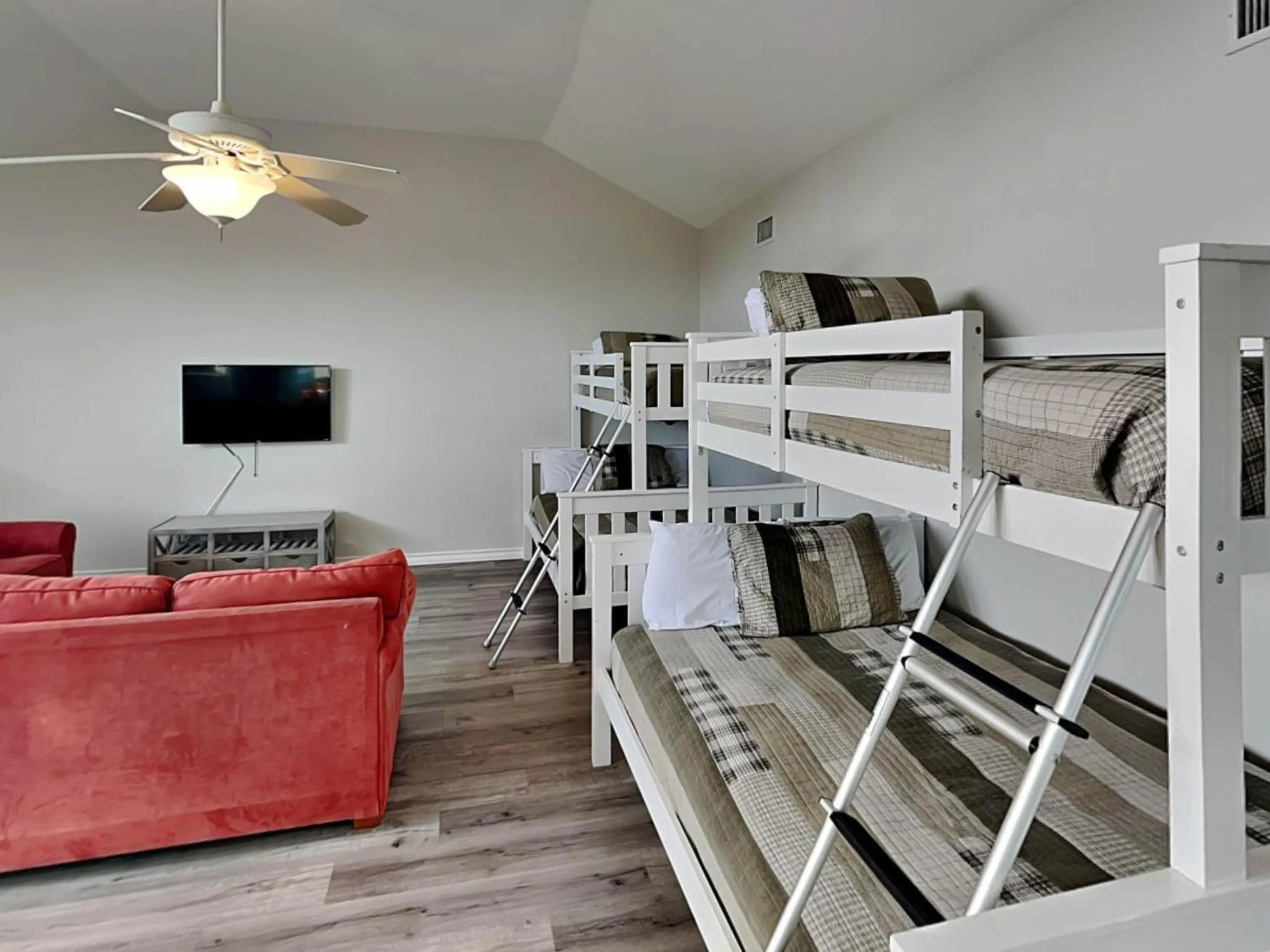 Property building, Bed in Blew By You