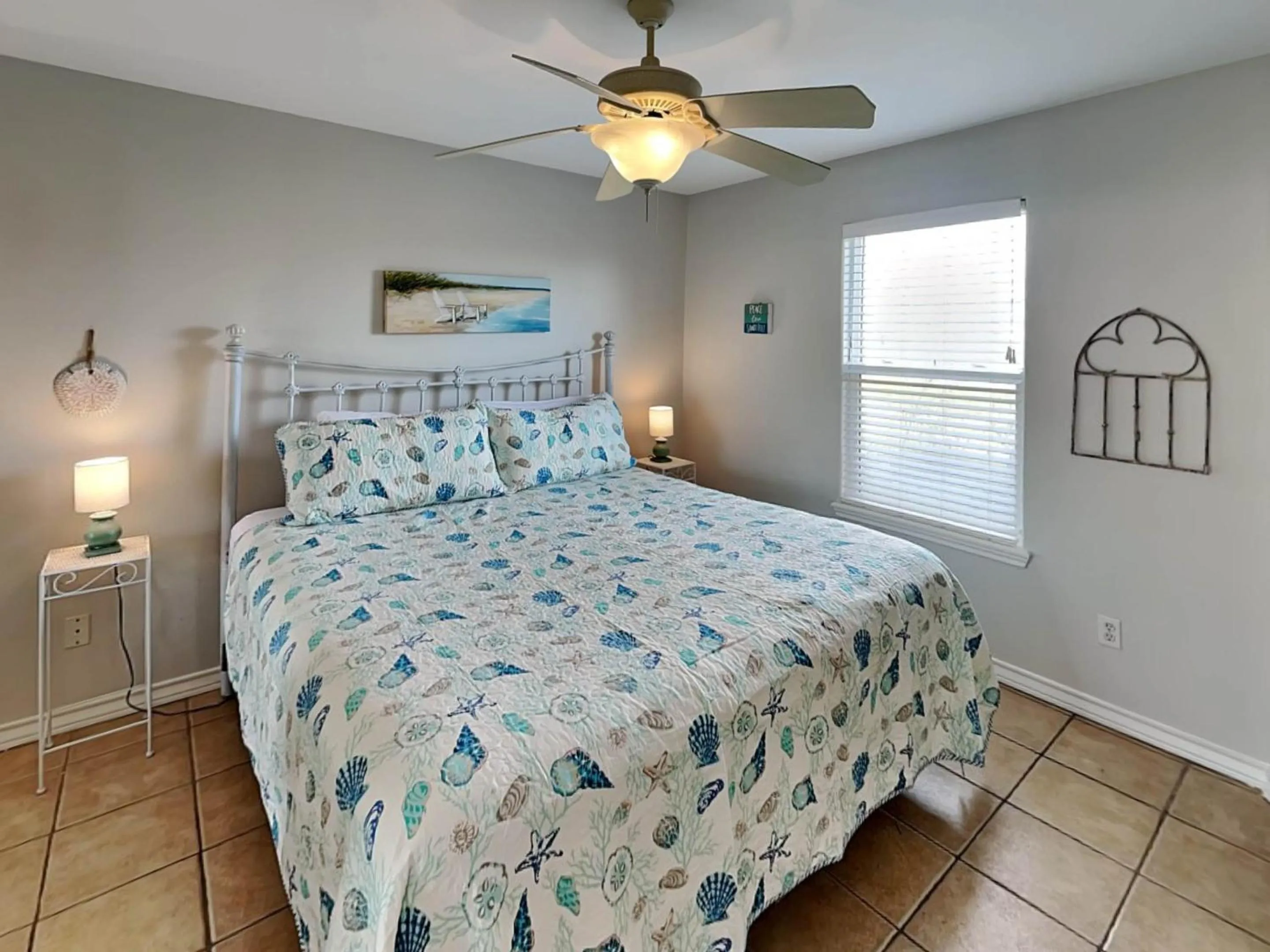 Property building, Bed in Blew By You