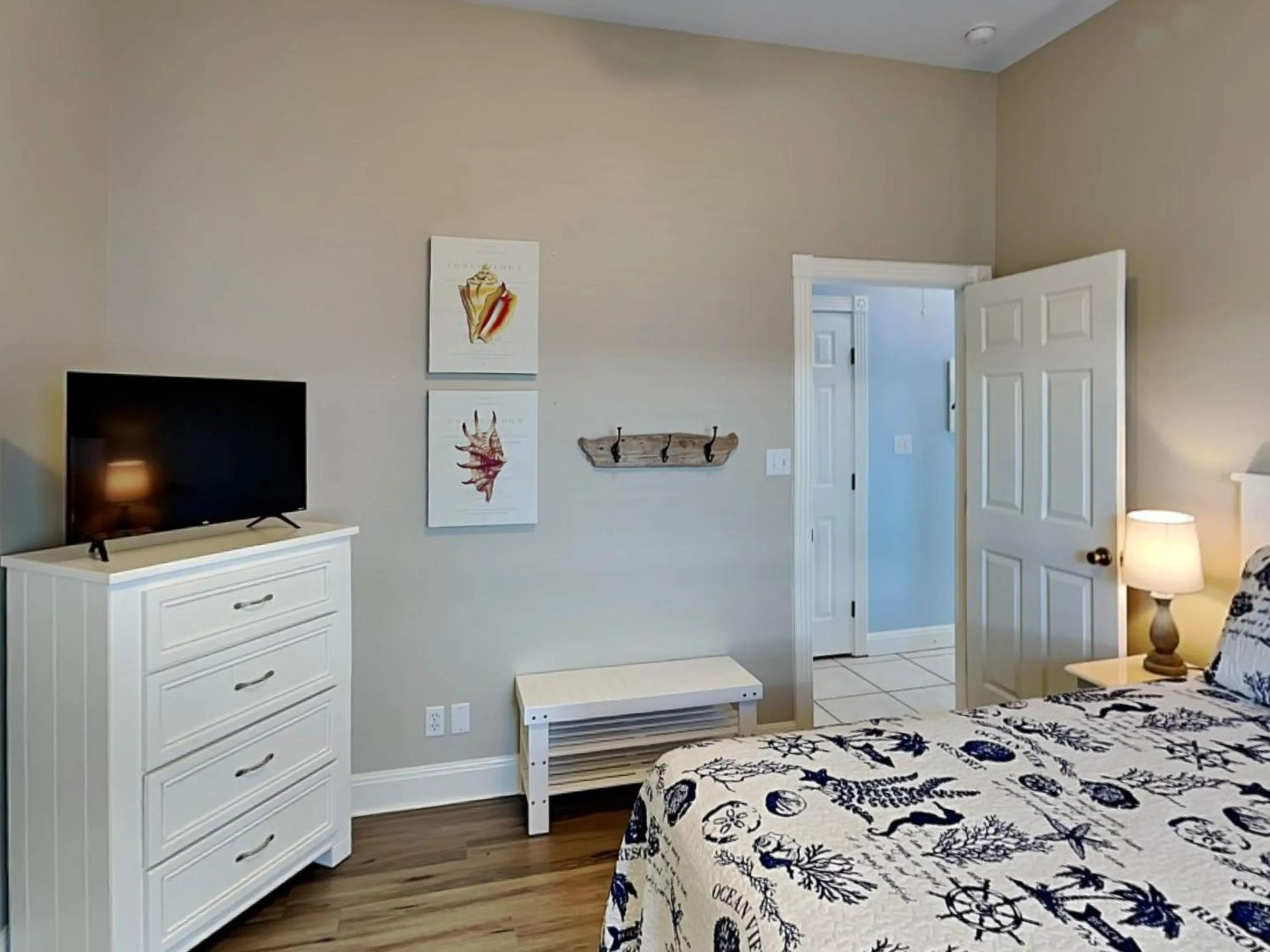 Property building, Bed in Coastal Cutie