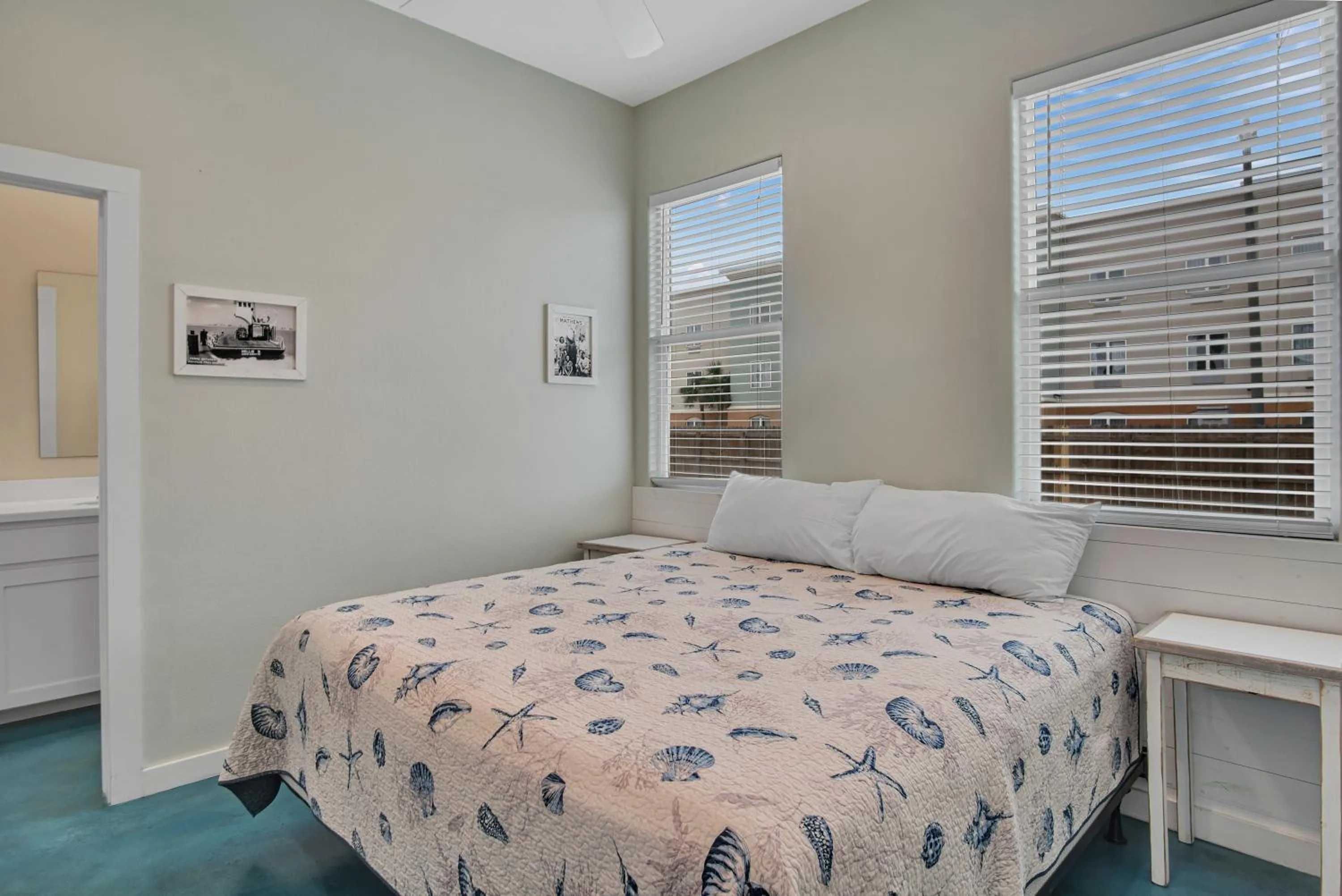 Property building, Bed in Beach Club 3