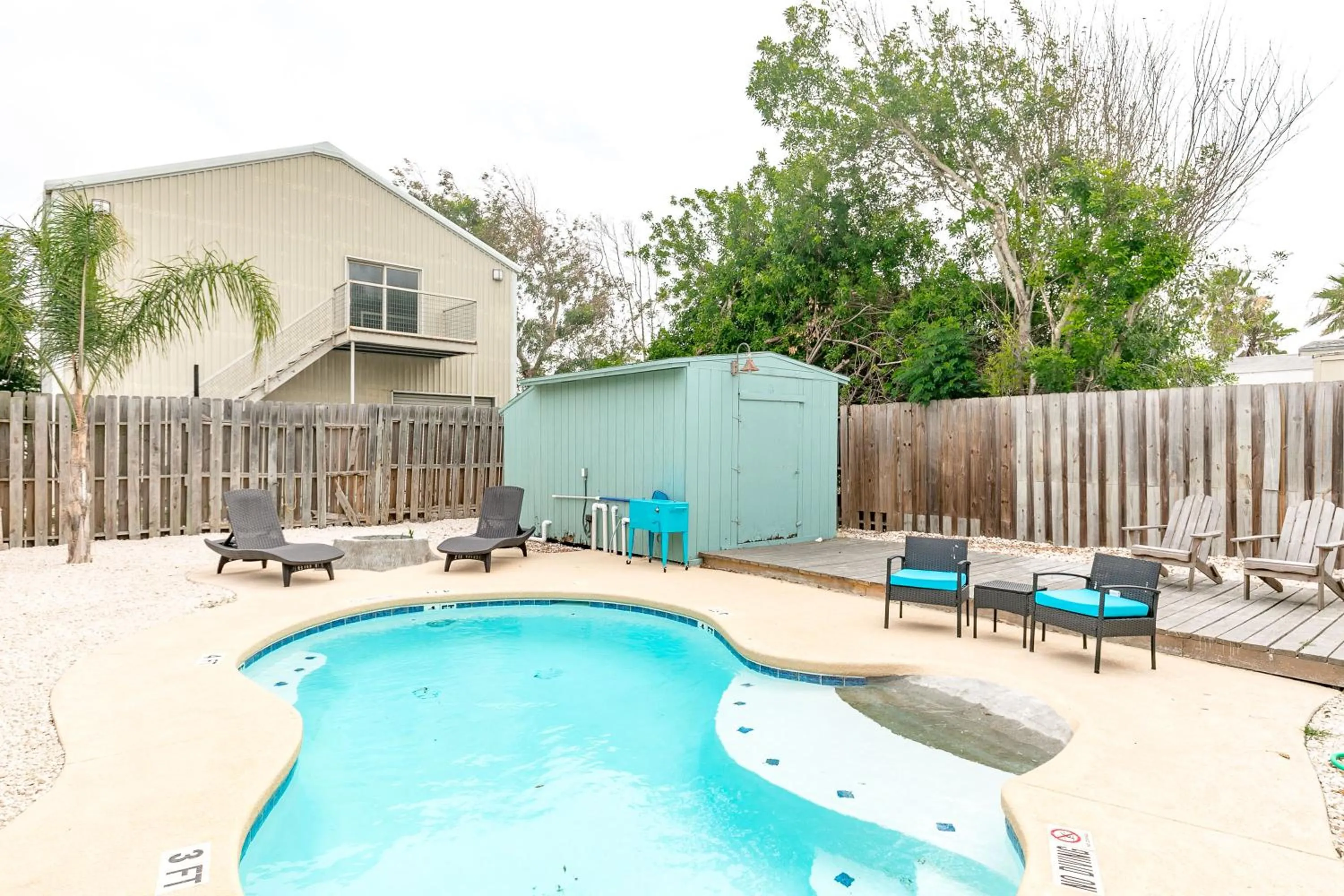 Property building in Cape Cod Cottage