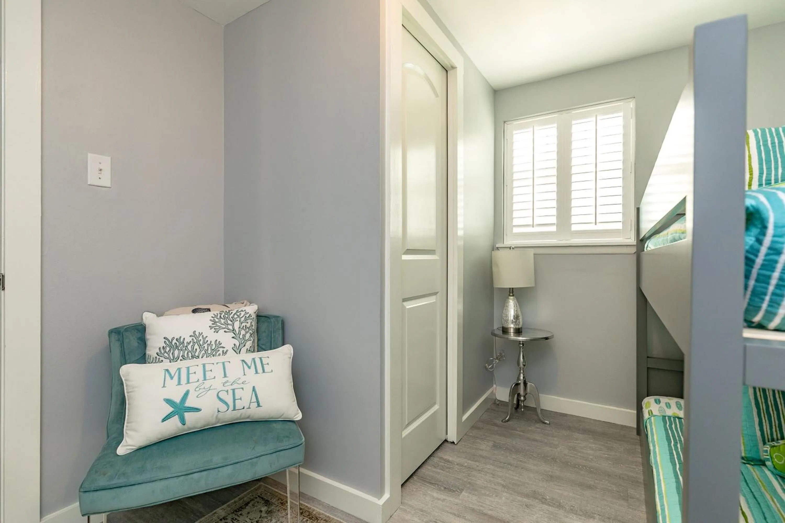 Property building in Cape Cod Cottage