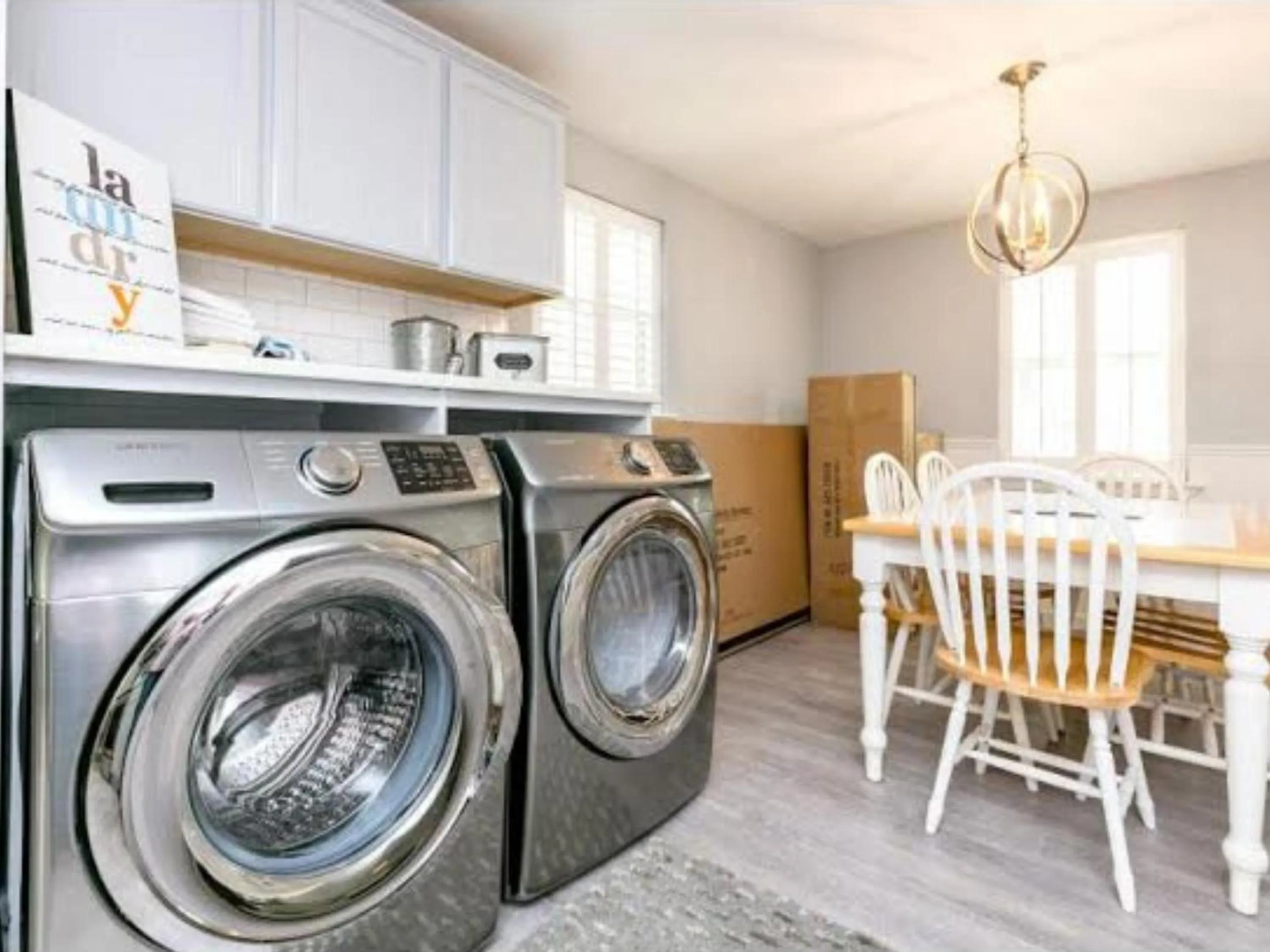 Property building in Cape Cod Cottage