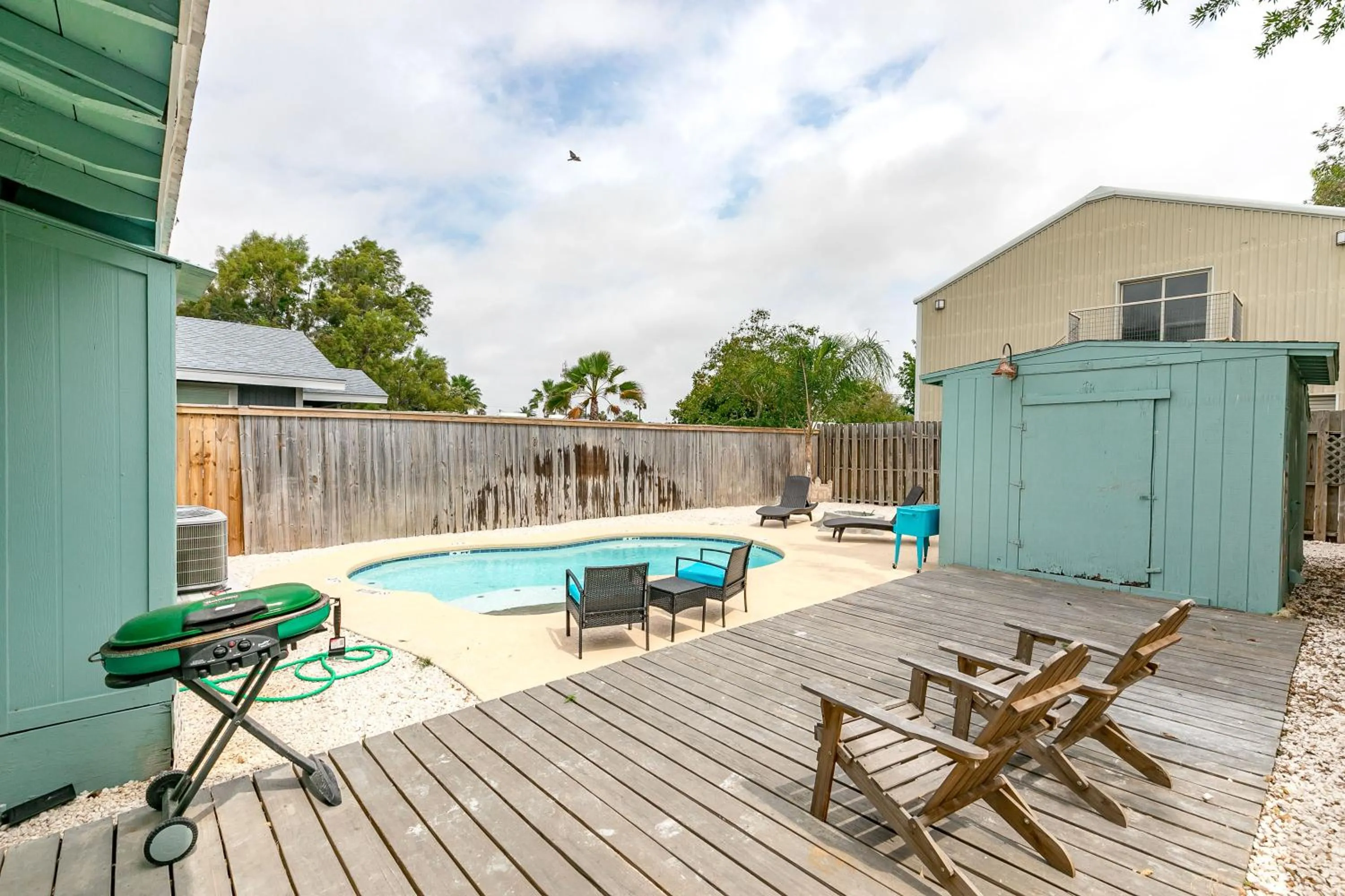 Property building in Cape Cod Cottage