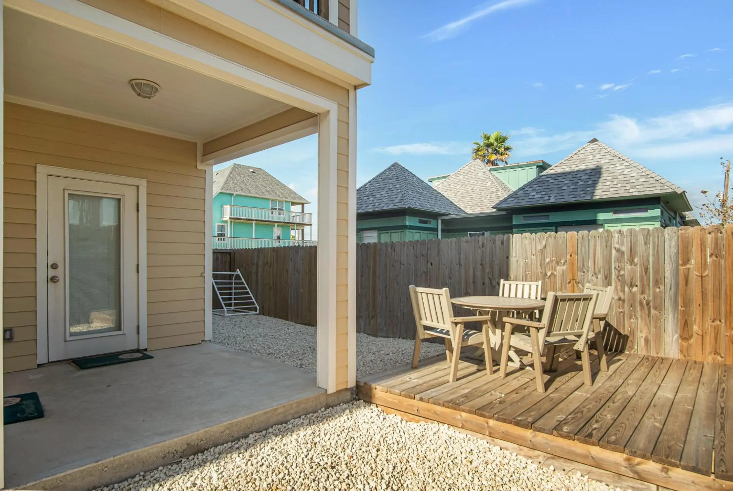 Fin And Tonic Fin And Tonic