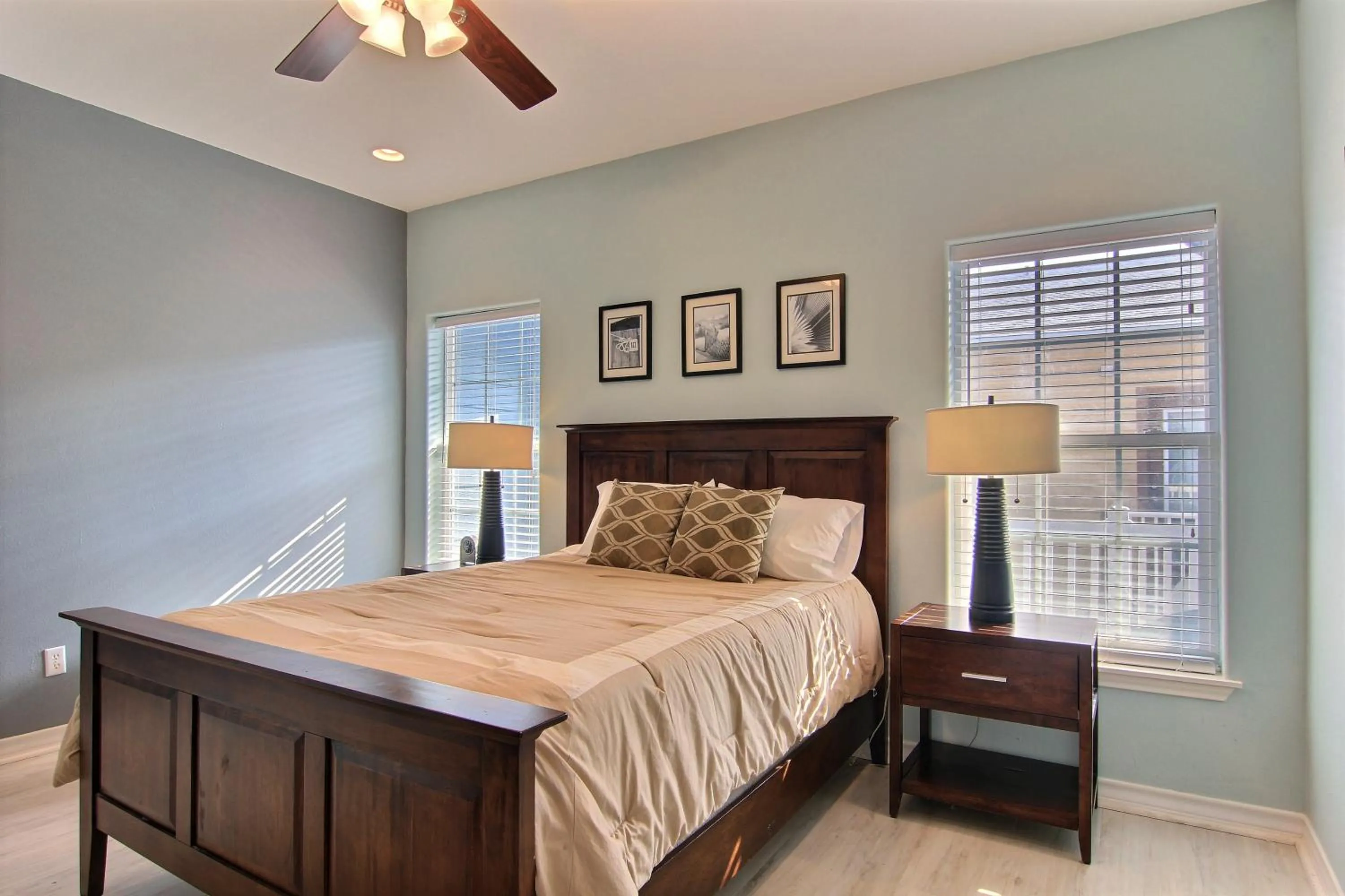 Property building, Bed in Beach Bunker