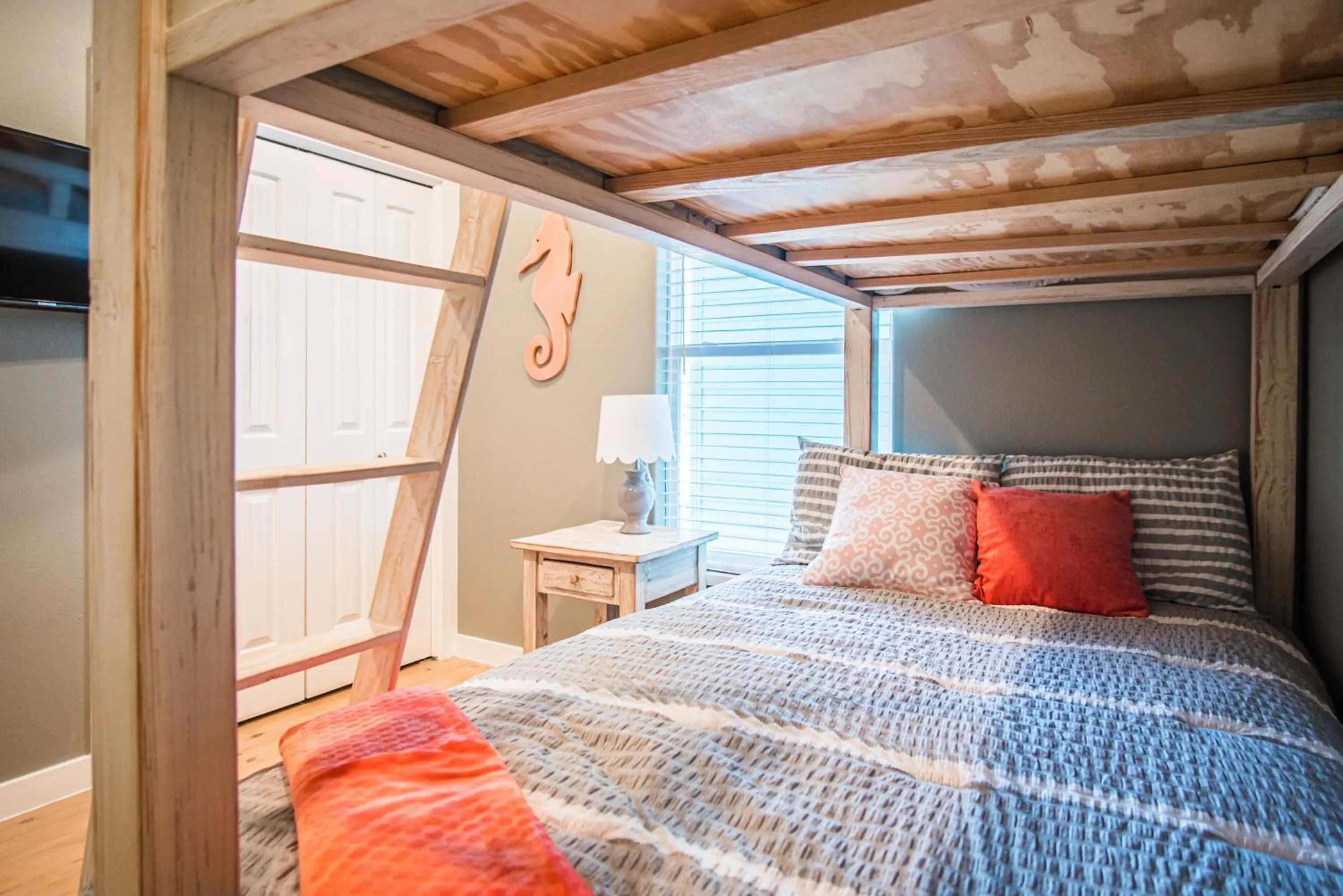 Property building, Bed in Thats What Sea Said